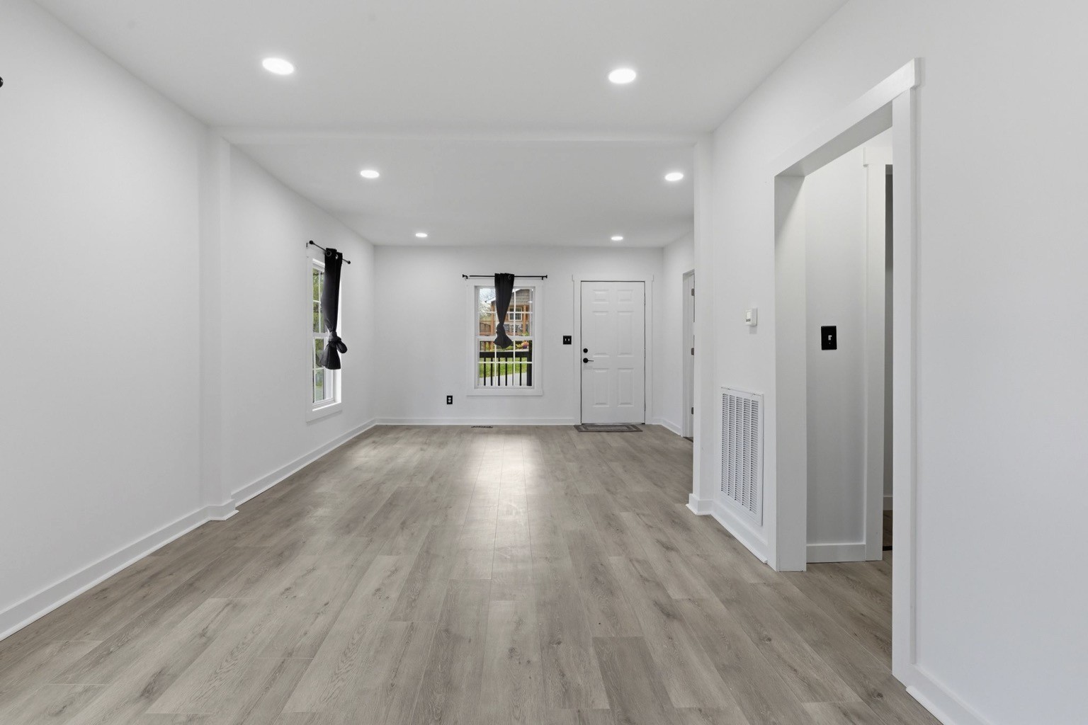 206 Winding Way Property Photo 15