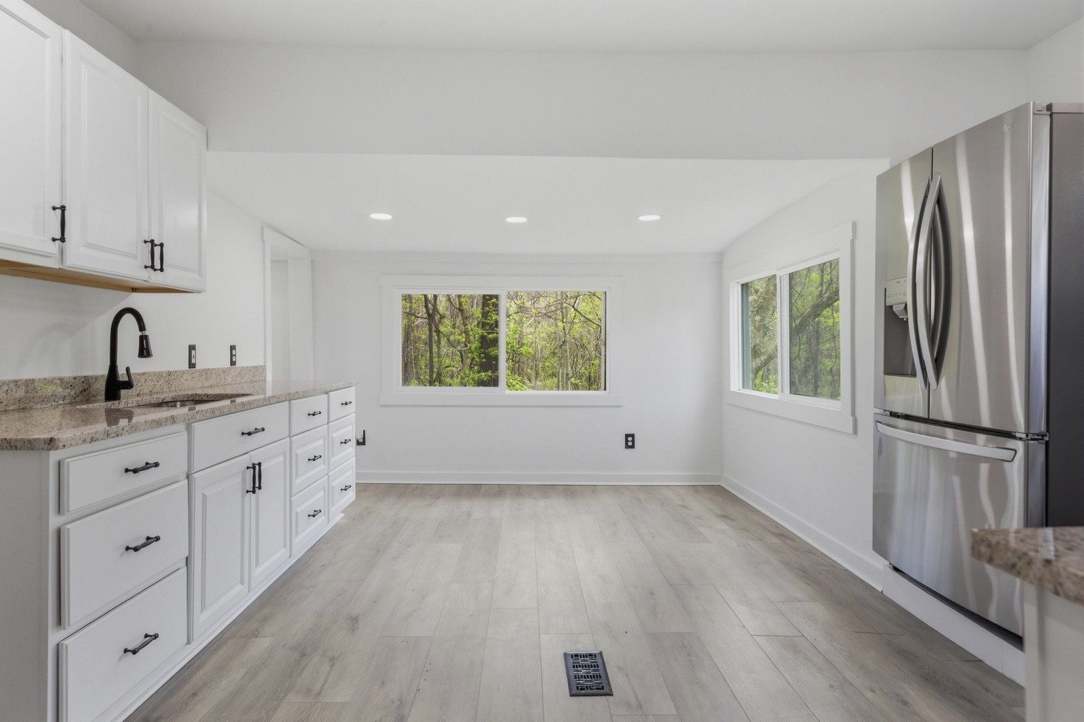 206 Winding Way Property Photo 16
