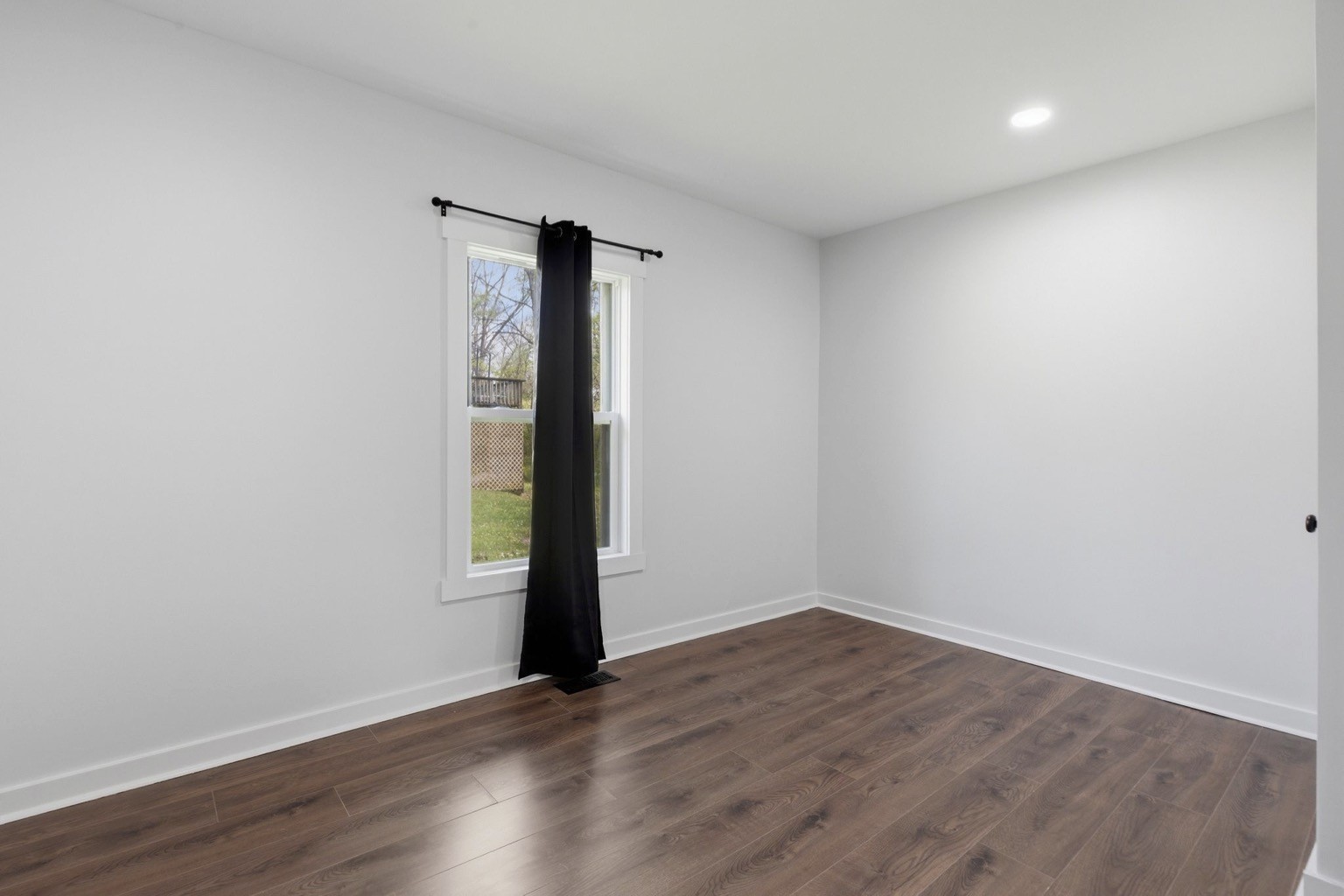 206 Winding Way Property Photo 39
