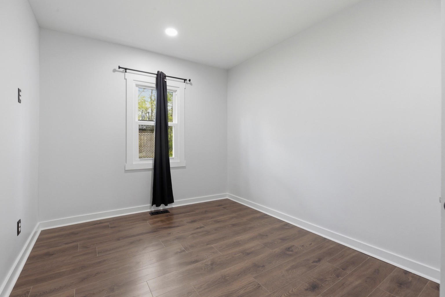 206 Winding Way Property Photo 41
