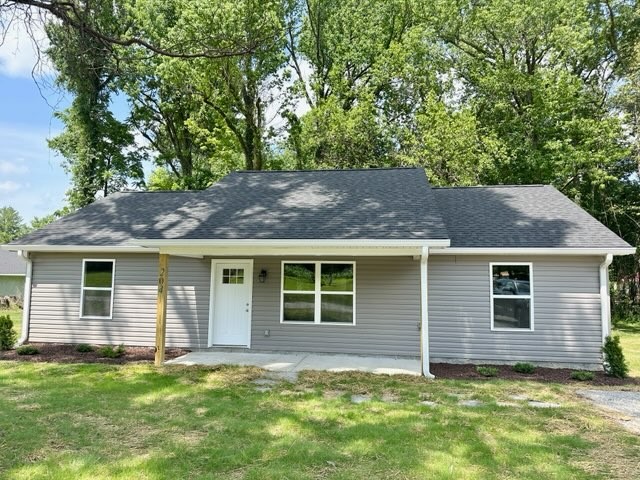 204 E Peter Ave Property Photo 1