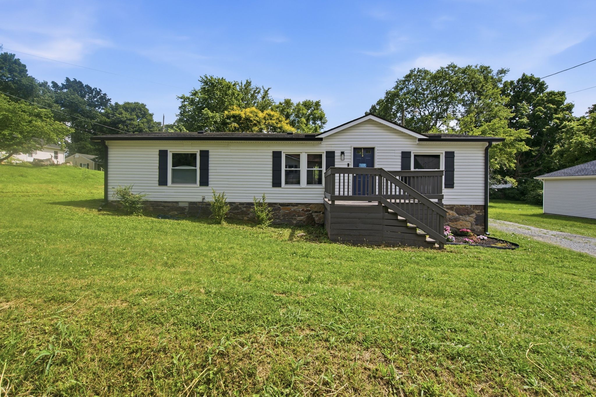 824 Pitt Ave Property Photo 1