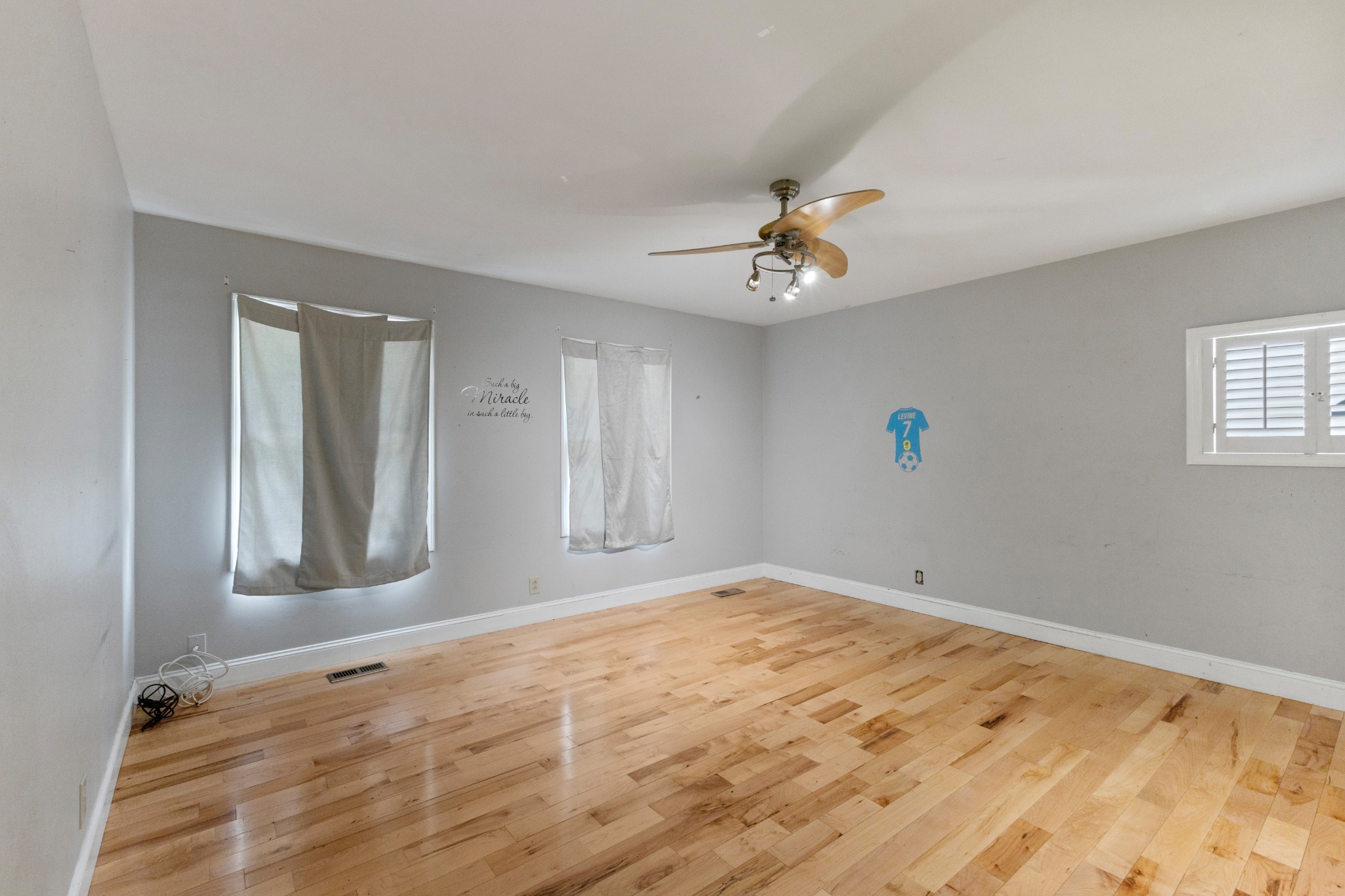 1040 Rustic Hills Dr Property Photo 22