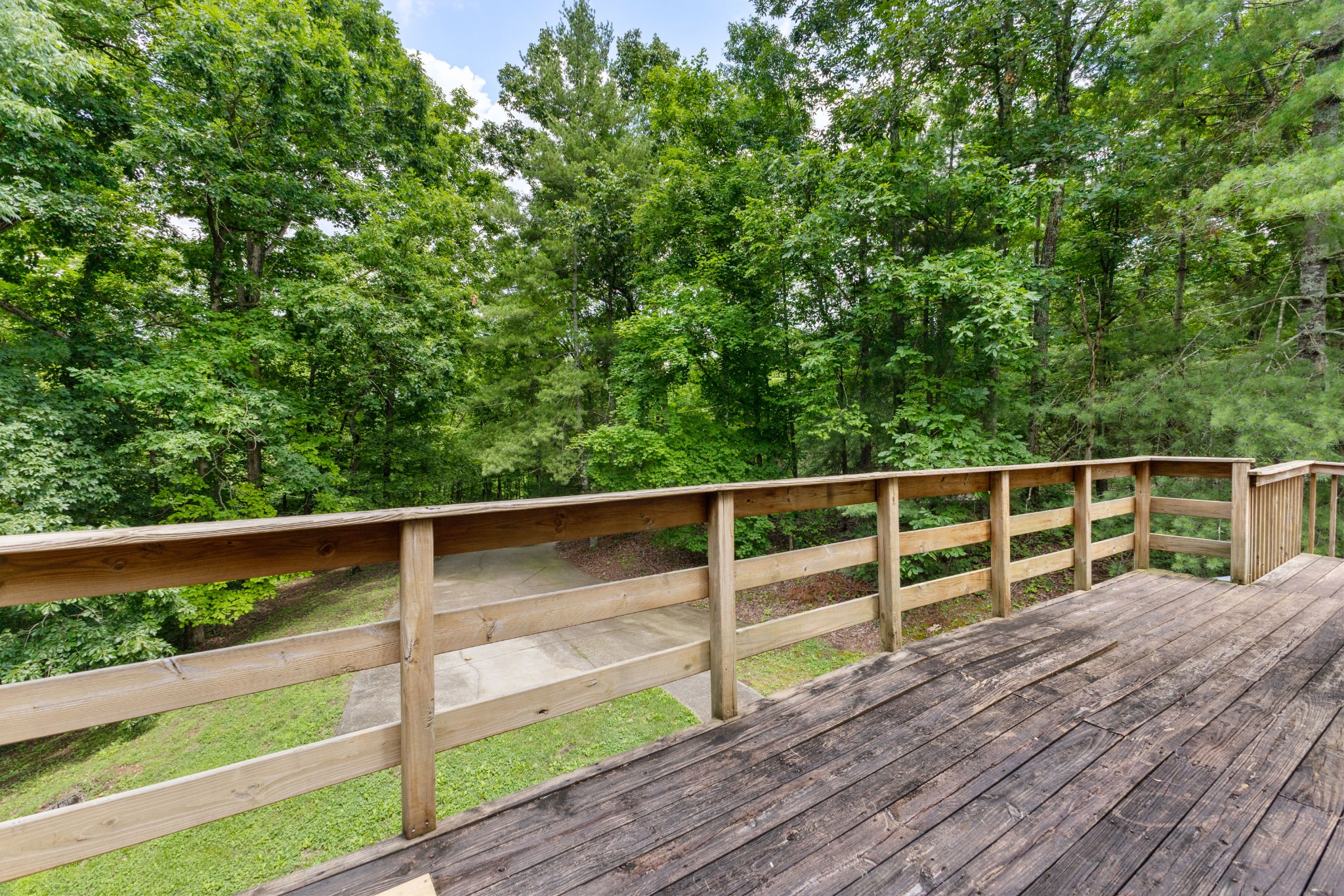 1040 Rustic Hills Dr Property Photo 31