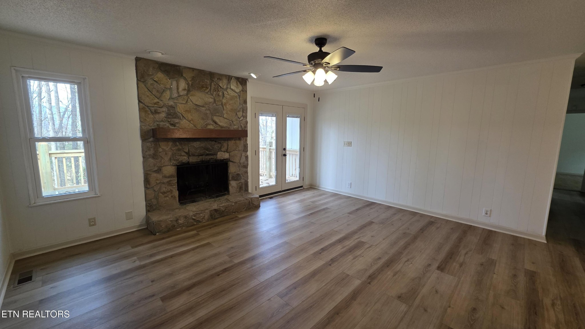 1135 W Outer Drive Property Photo 14