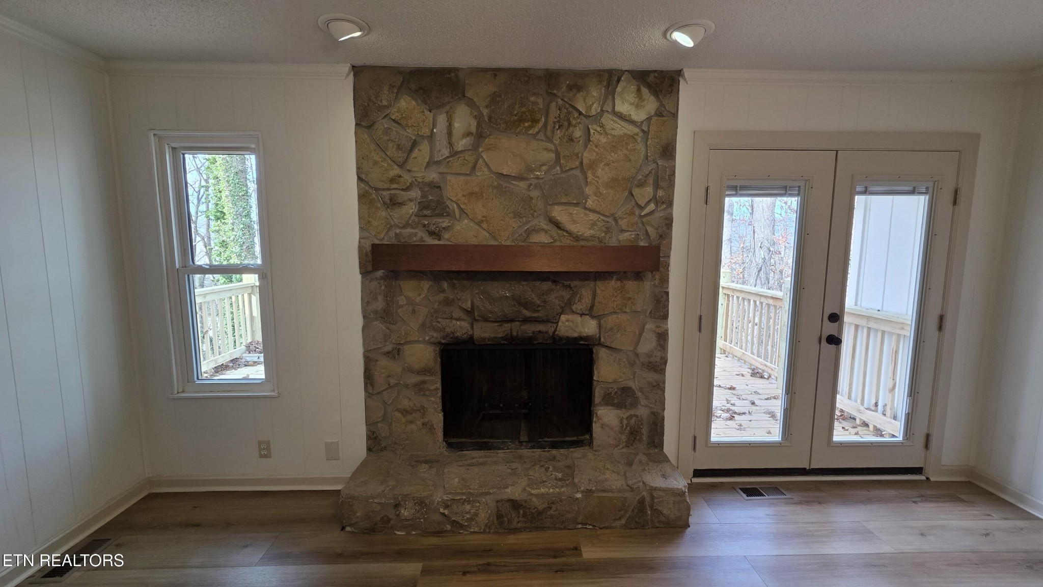 1135 W Outer Drive Property Photo 15
