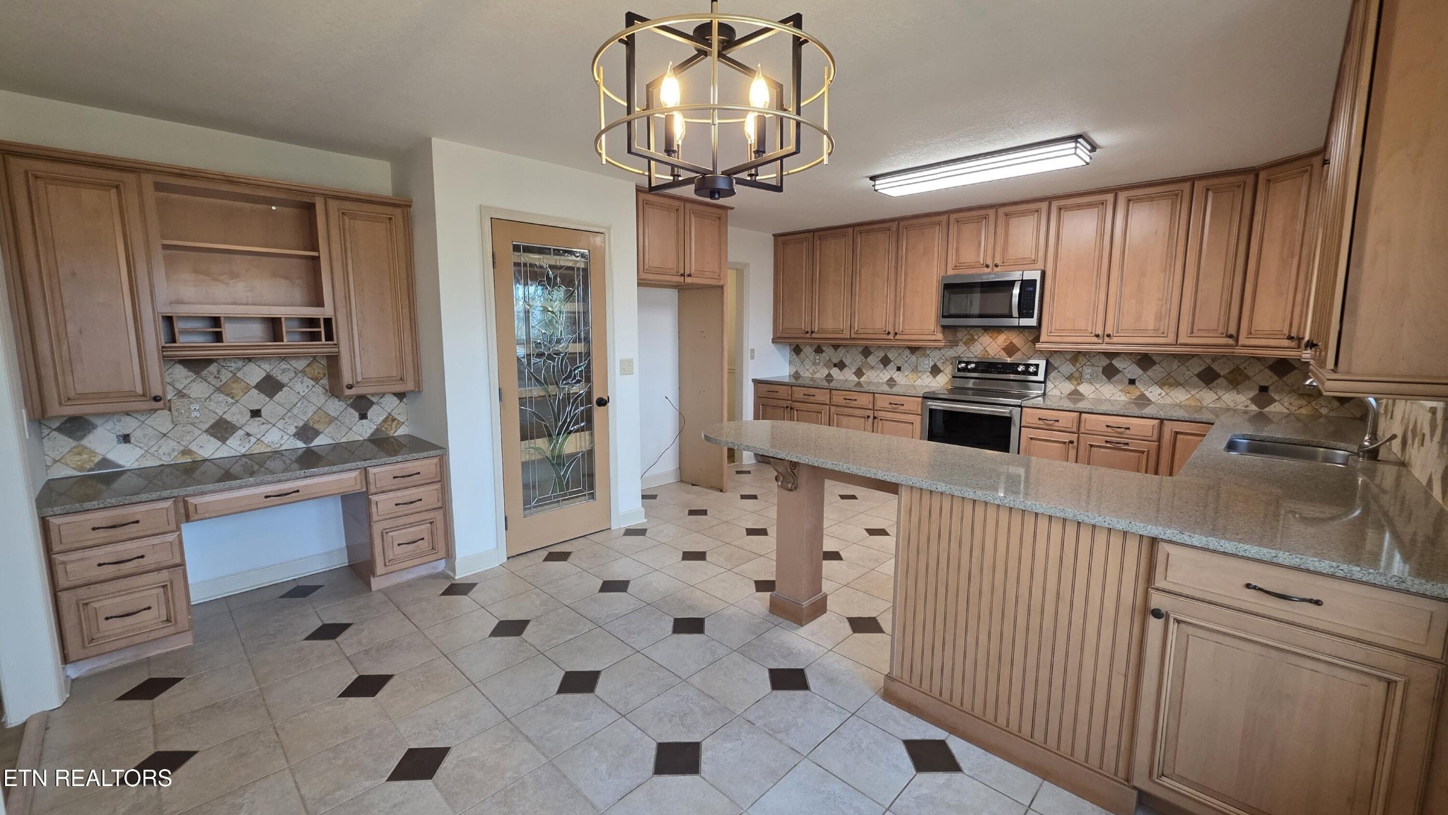 1135 W Outer Drive Property Photo 19