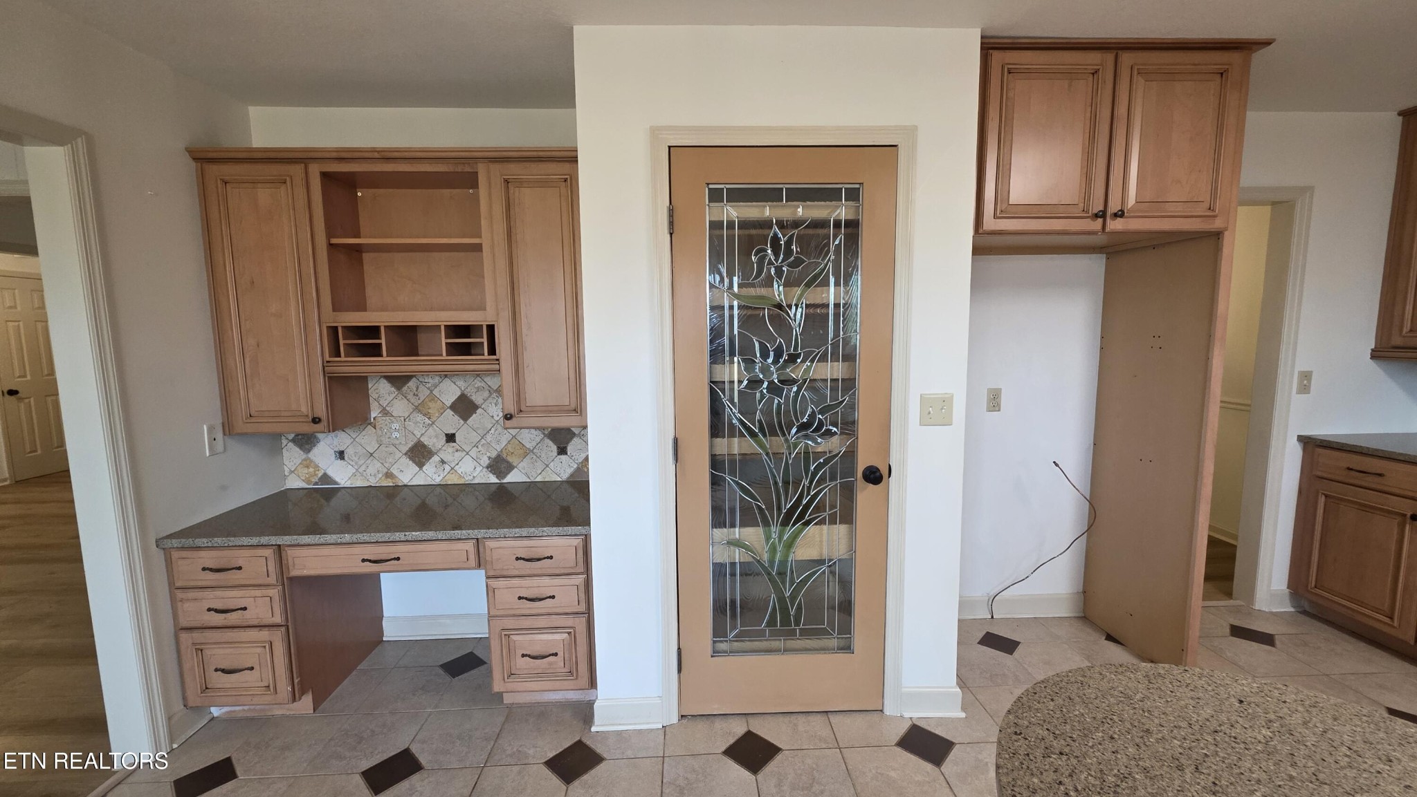 1135 W Outer Drive Property Photo 21