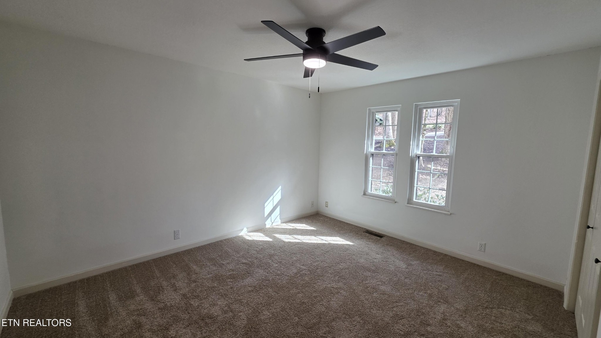 1135 W Outer Drive Property Photo 33