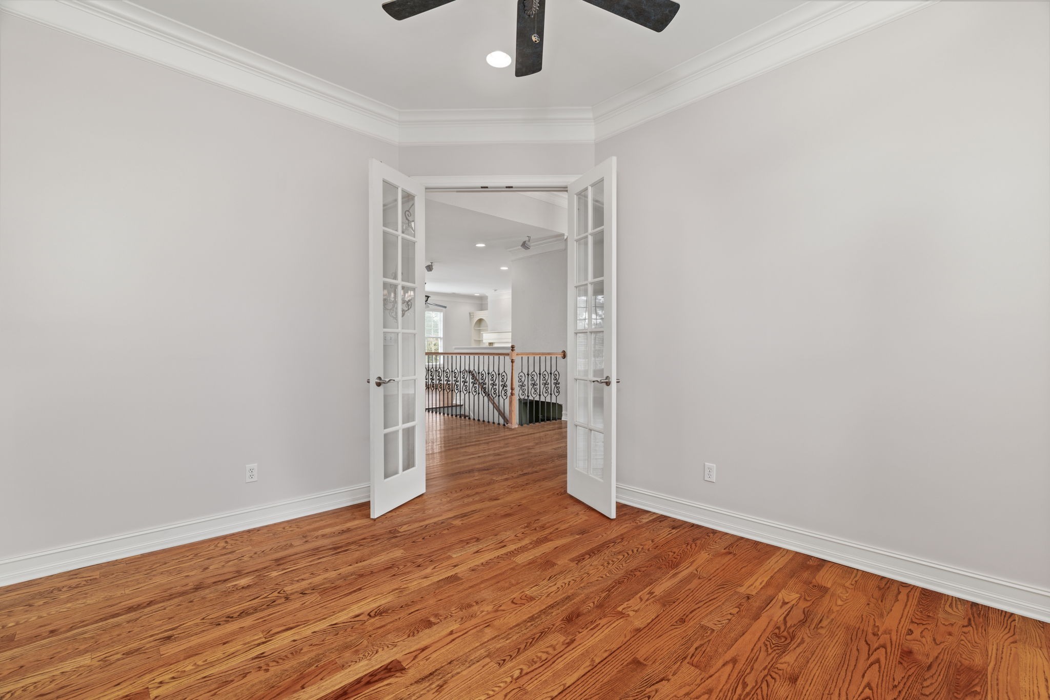 101 E Meadow Hill Dr Property Photo 15