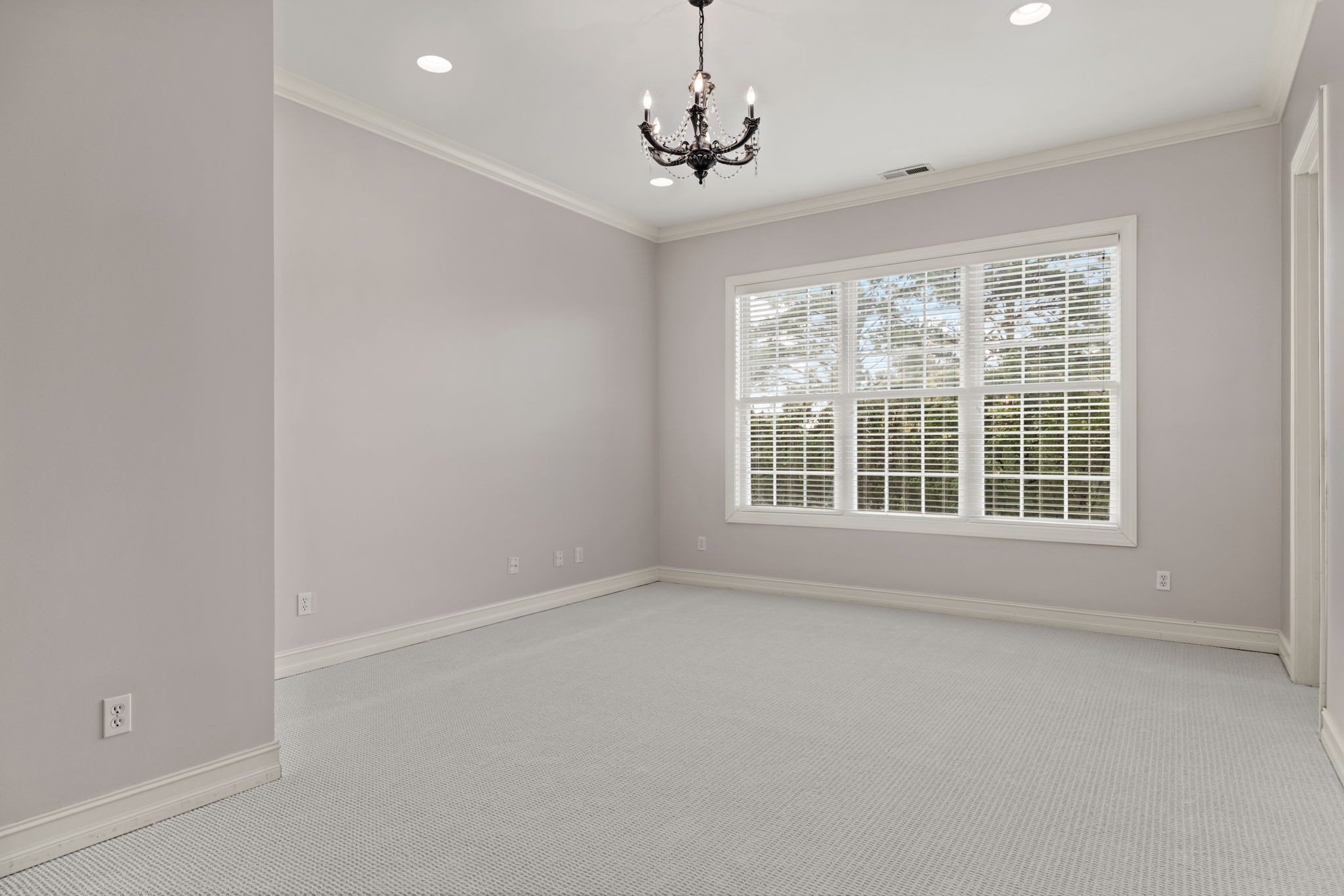 101 E Meadow Hill Dr Property Photo 36