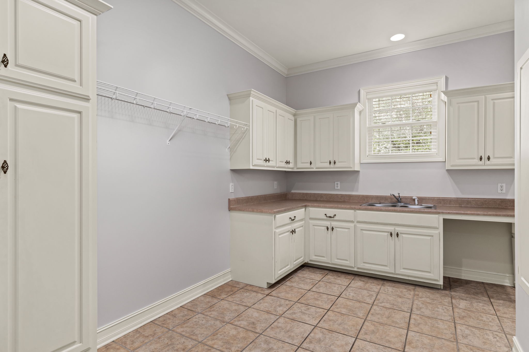 101 E Meadow Hill Dr Property Photo 45