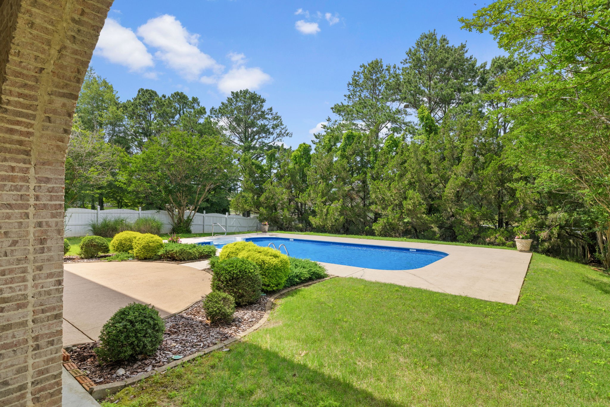 101 E Meadow Hill Dr Property Photo 66