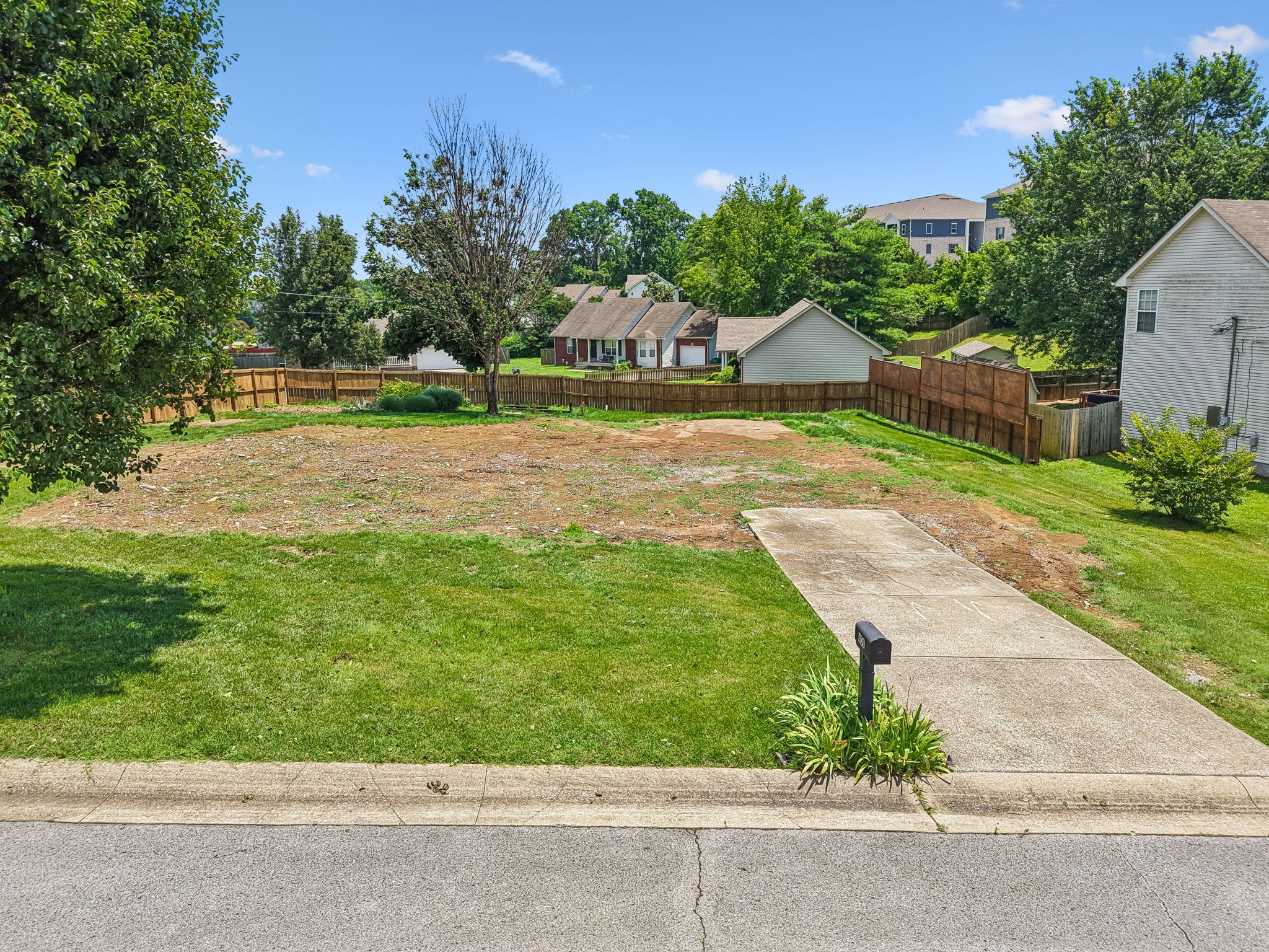 401 Swallow Cv Property Photo 6