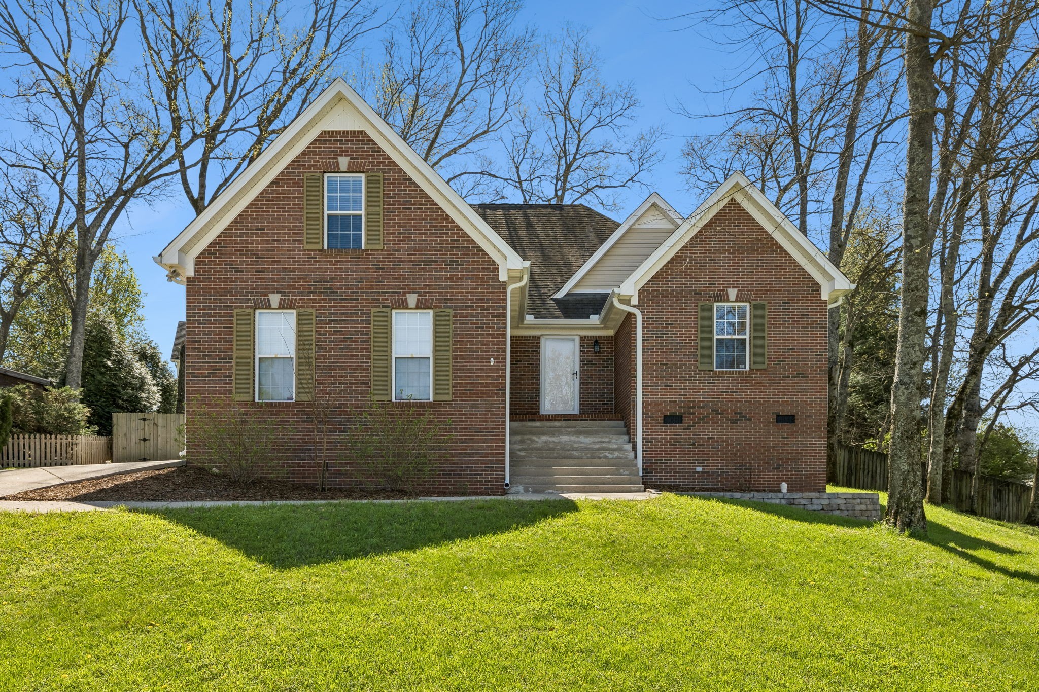 1615 Pacer Ct Property Photo 1