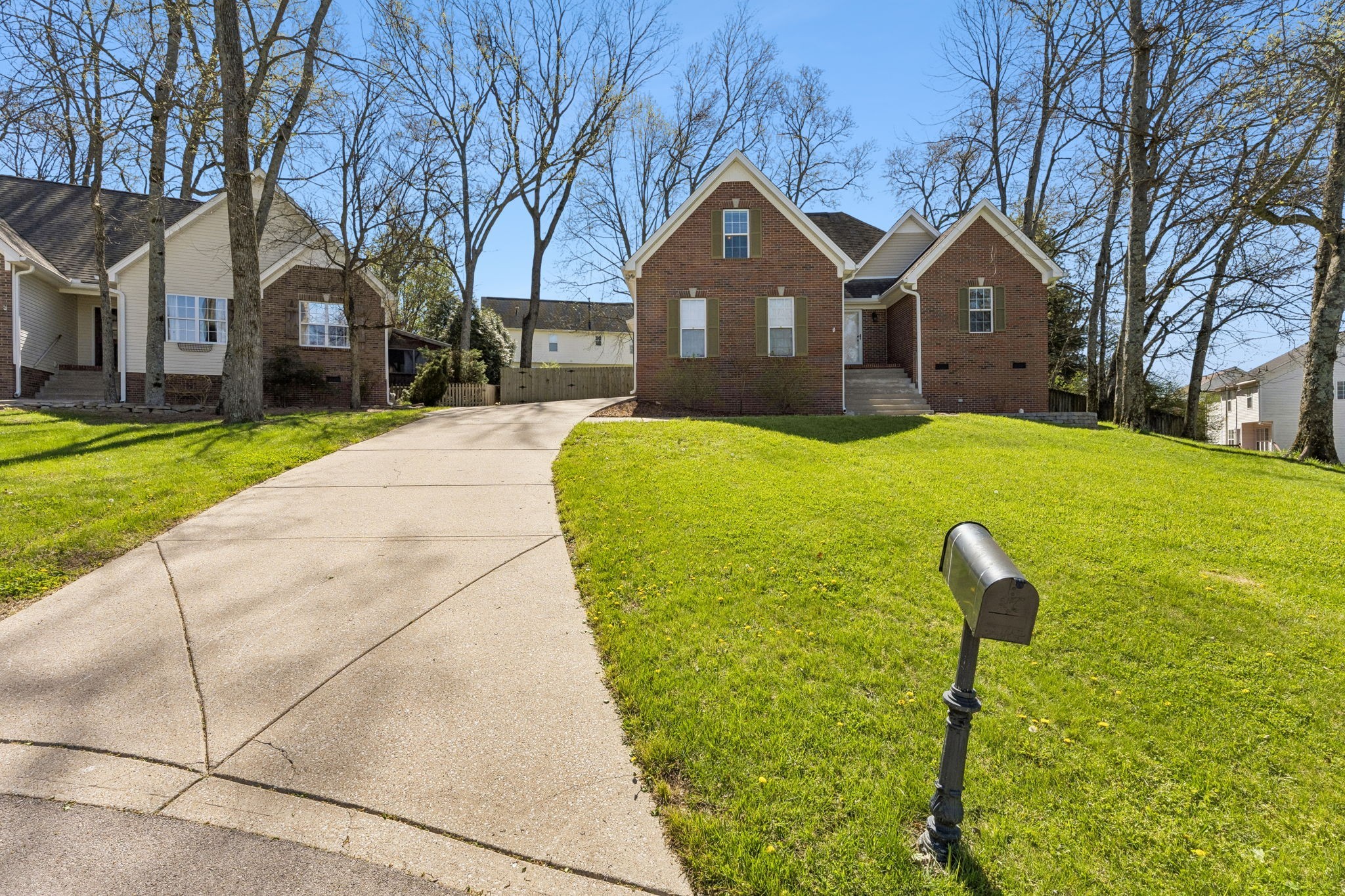 1615 Pacer Ct Property Photo 2