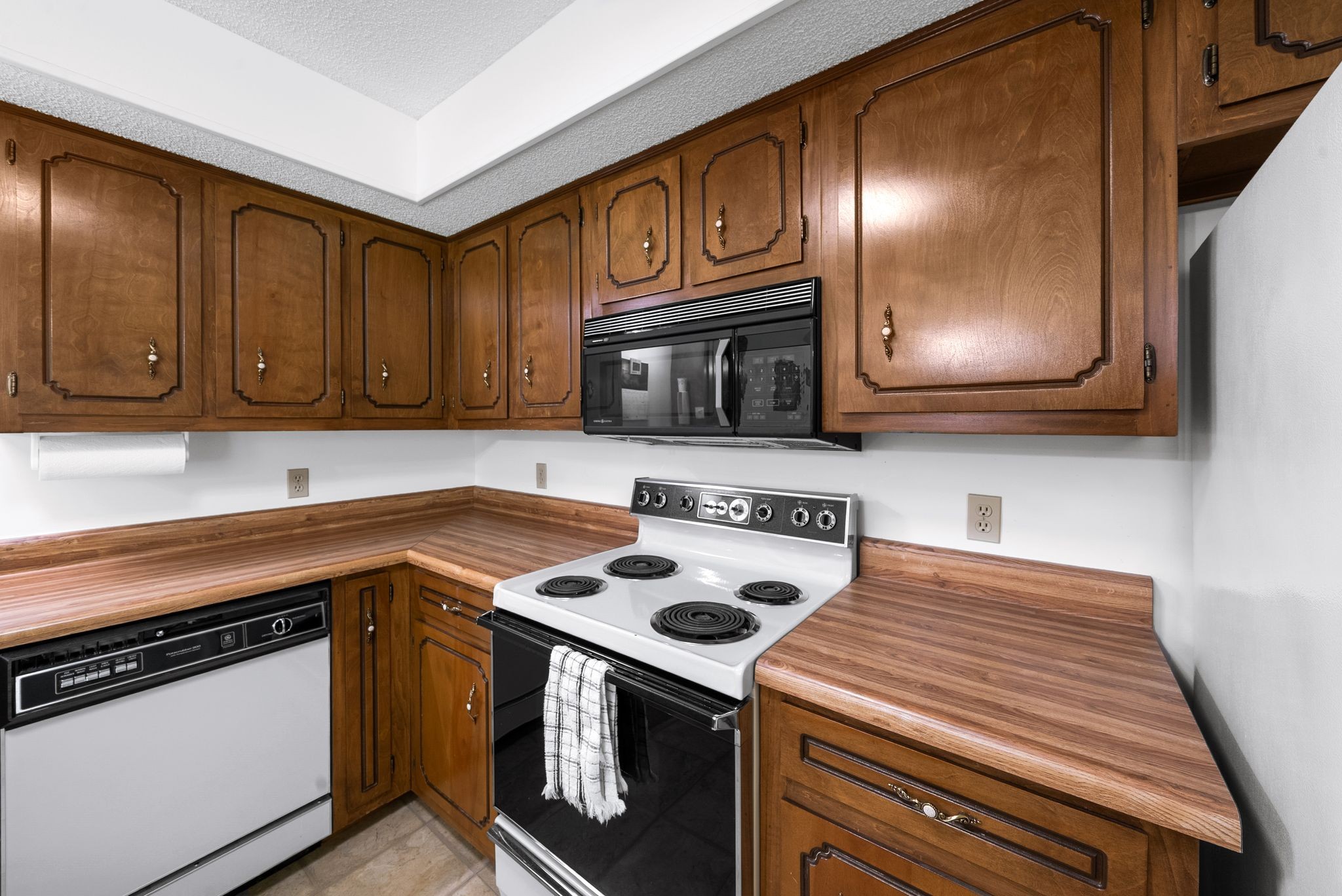 3155 W Division St Property Photo 17