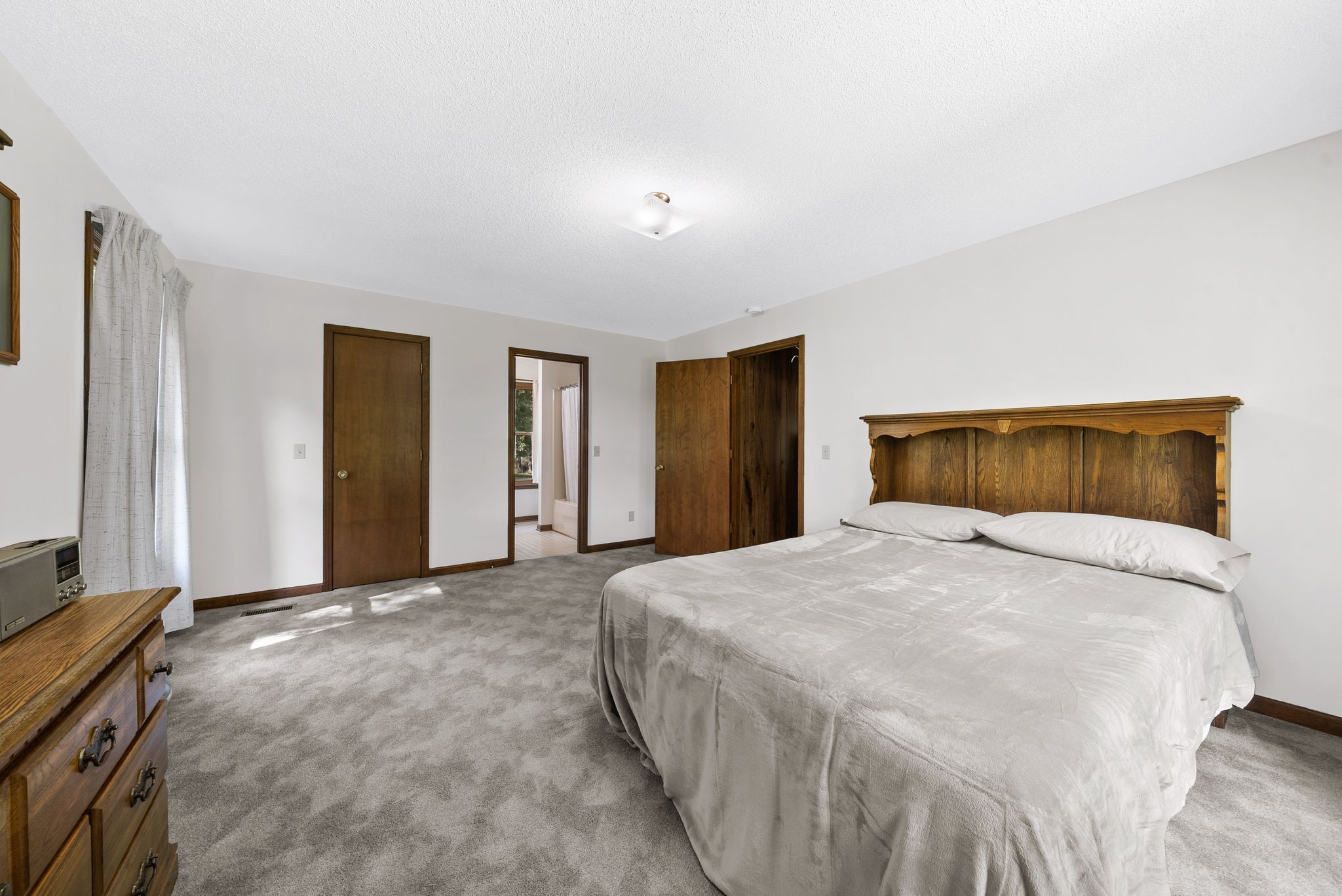 3155 W Division St Property Photo 28