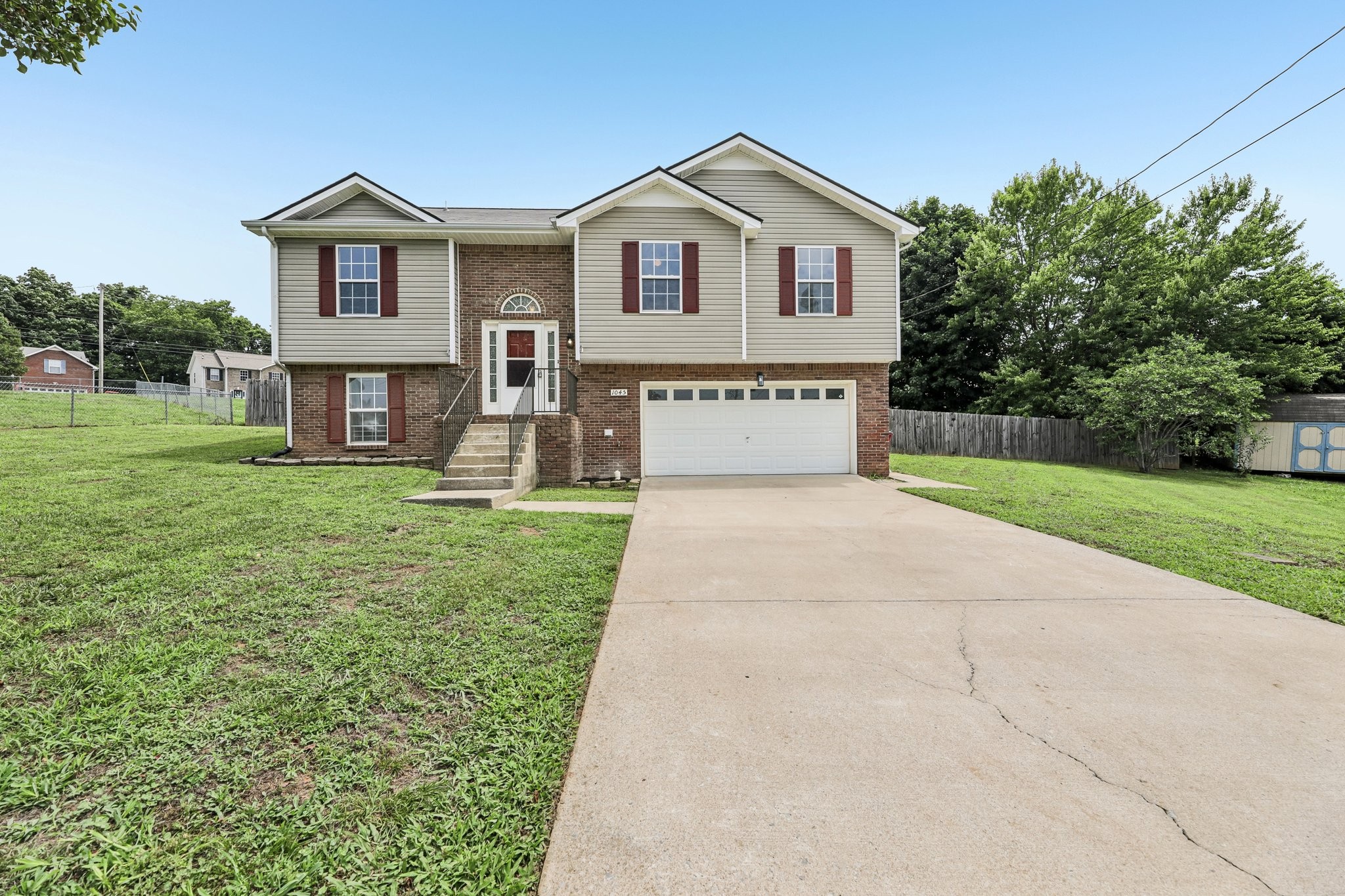 1045 Wisteria Ct Property Photo 1