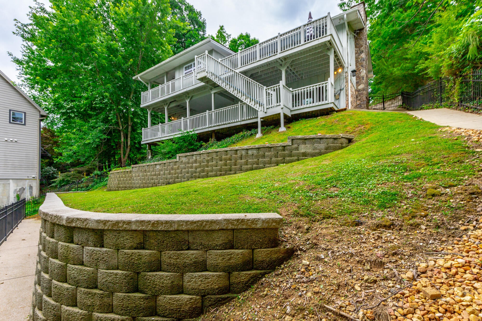 1043 Clift Cave Drive Property Photo 97