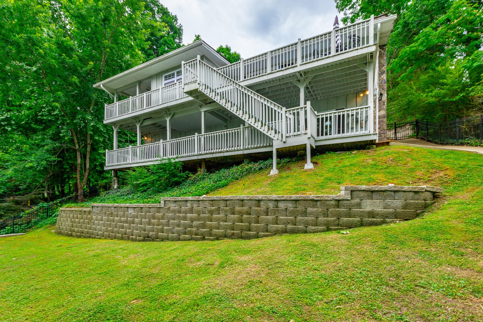 1043 Clift Cave Drive Property Photo 99