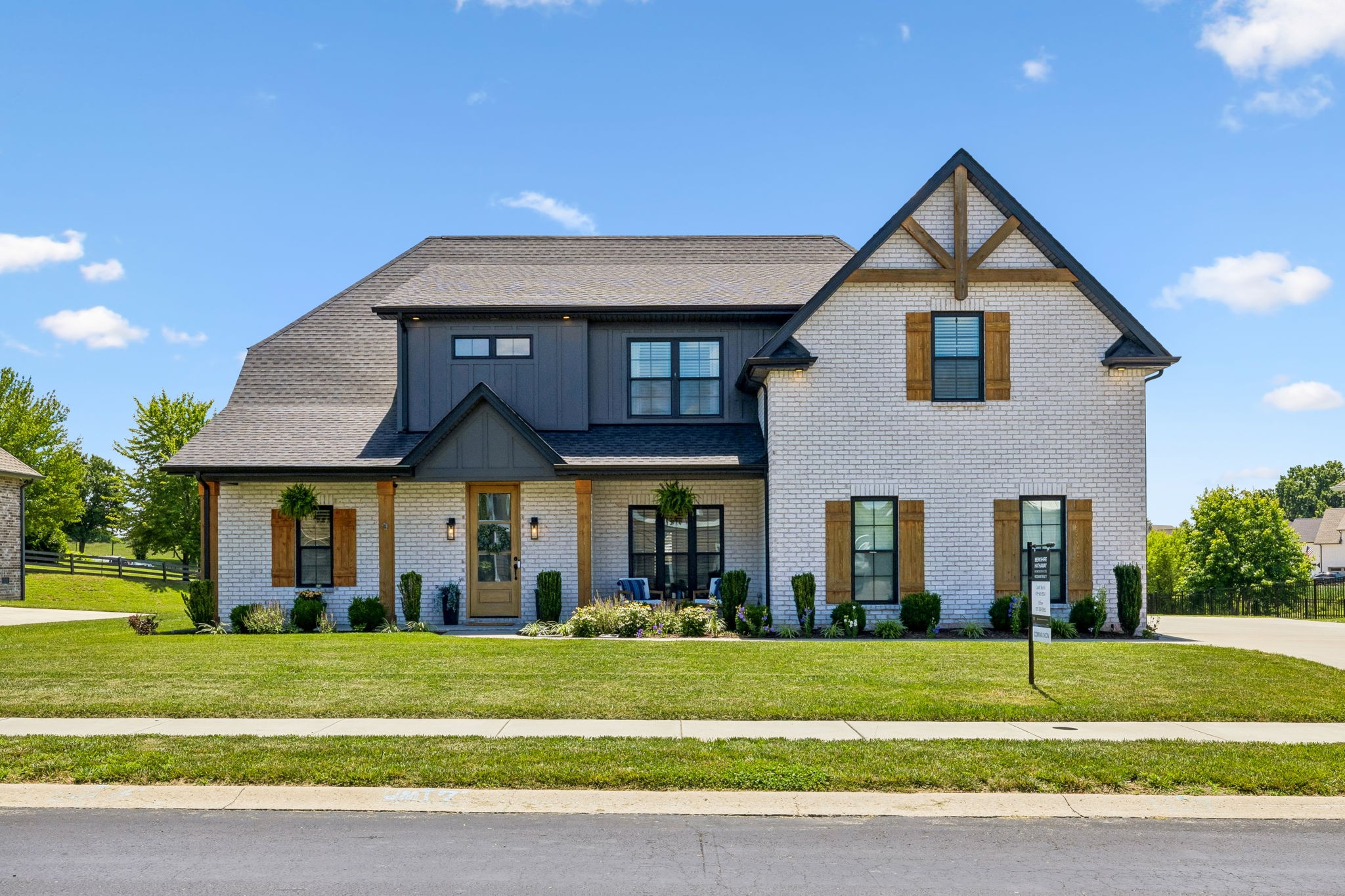 409 Sheas Way Property Photo 1