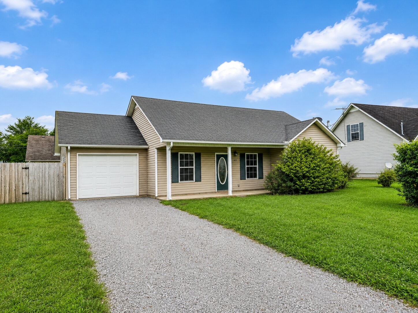 103 Stonefield Cir