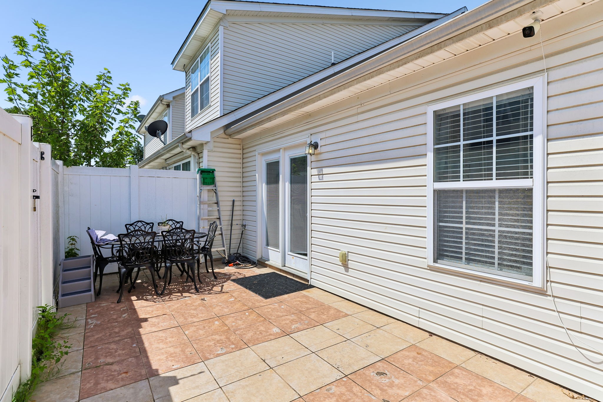 876 Wolves Den Pl Property Photo 48