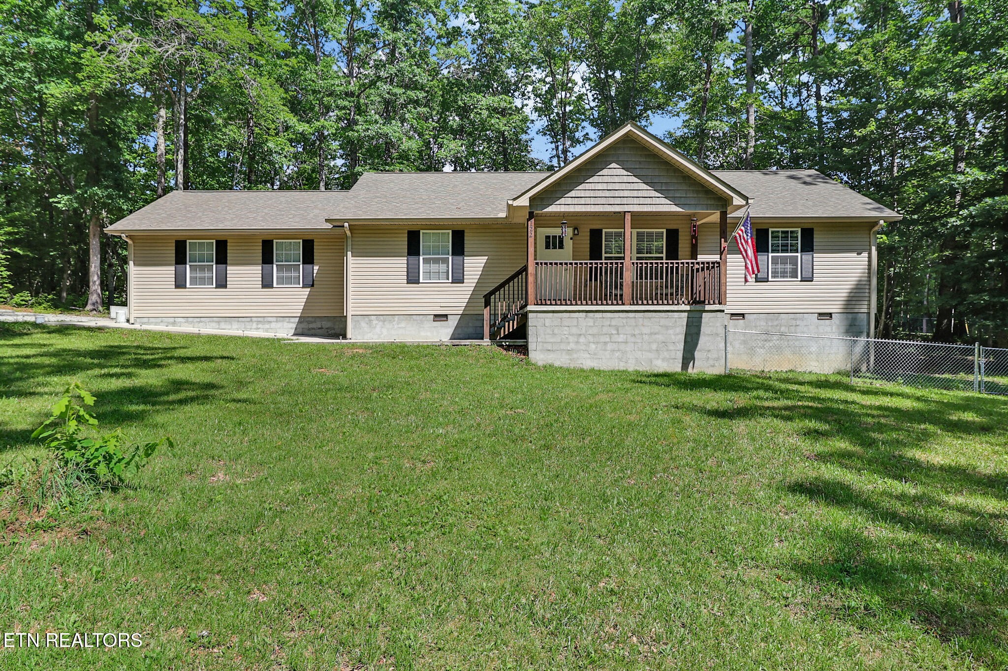 122 Jay Loop Property Photo 1