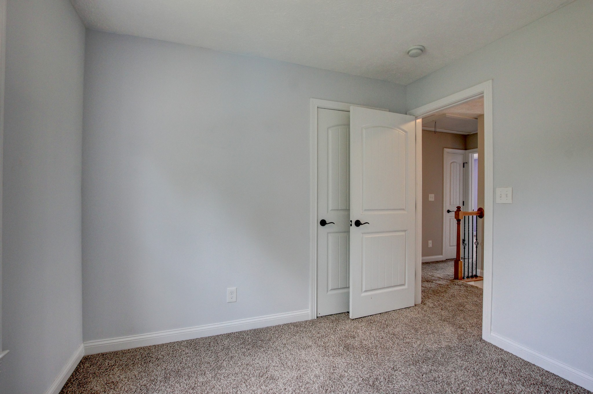 716 Cavalier Dr Property Photo 38