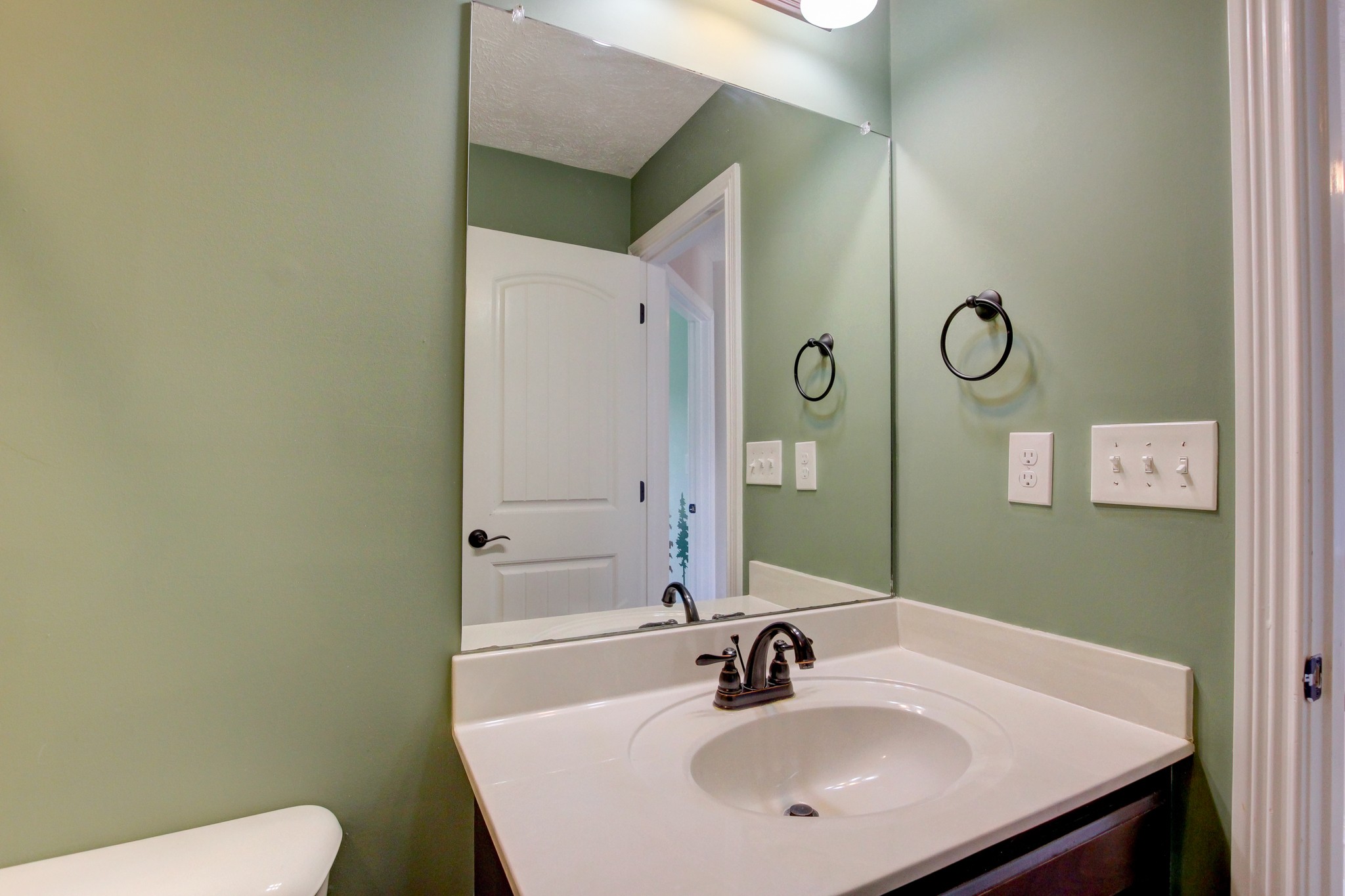 716 Cavalier Dr Property Photo 68
