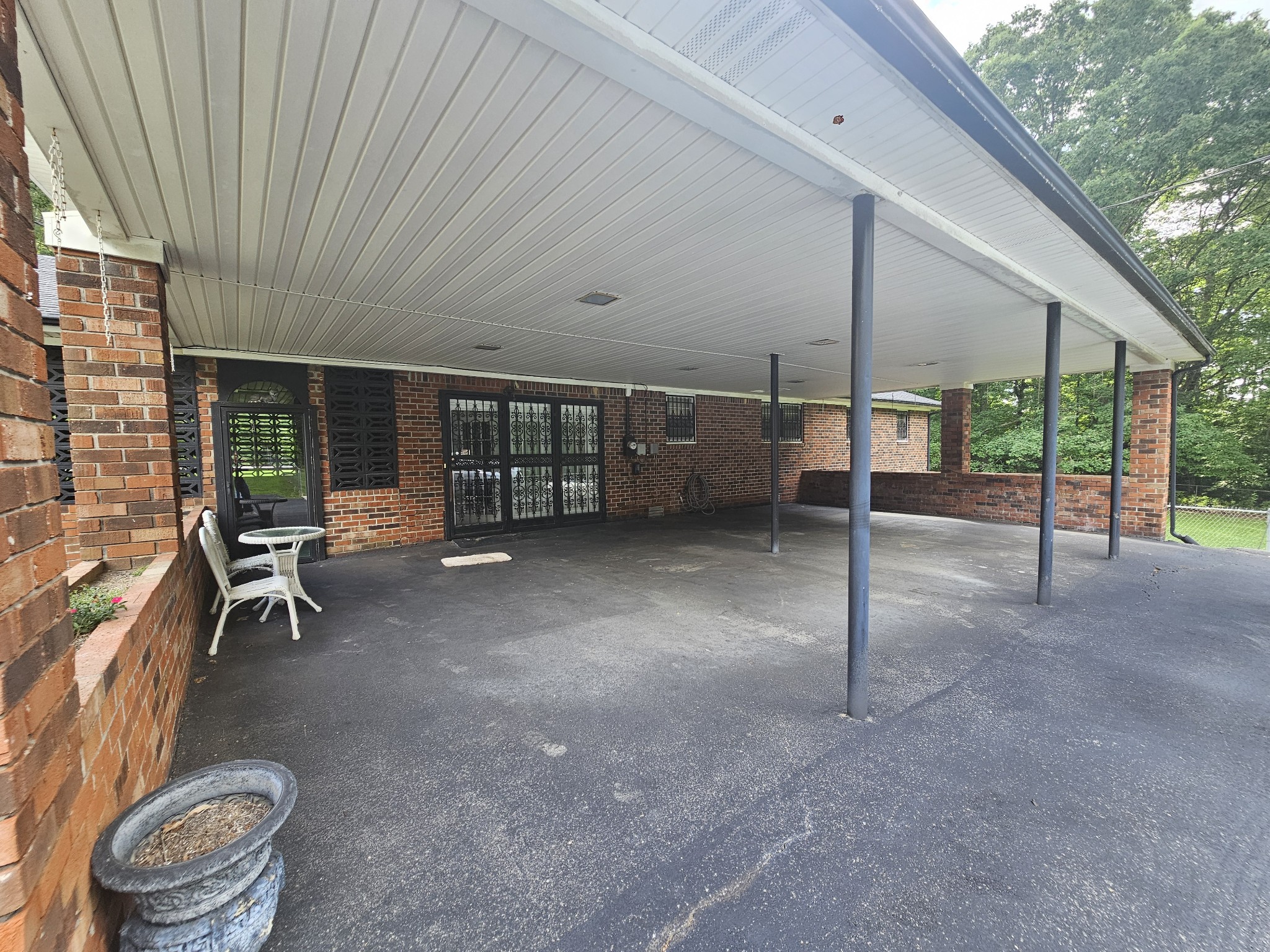 450 Main St Property Photo 12