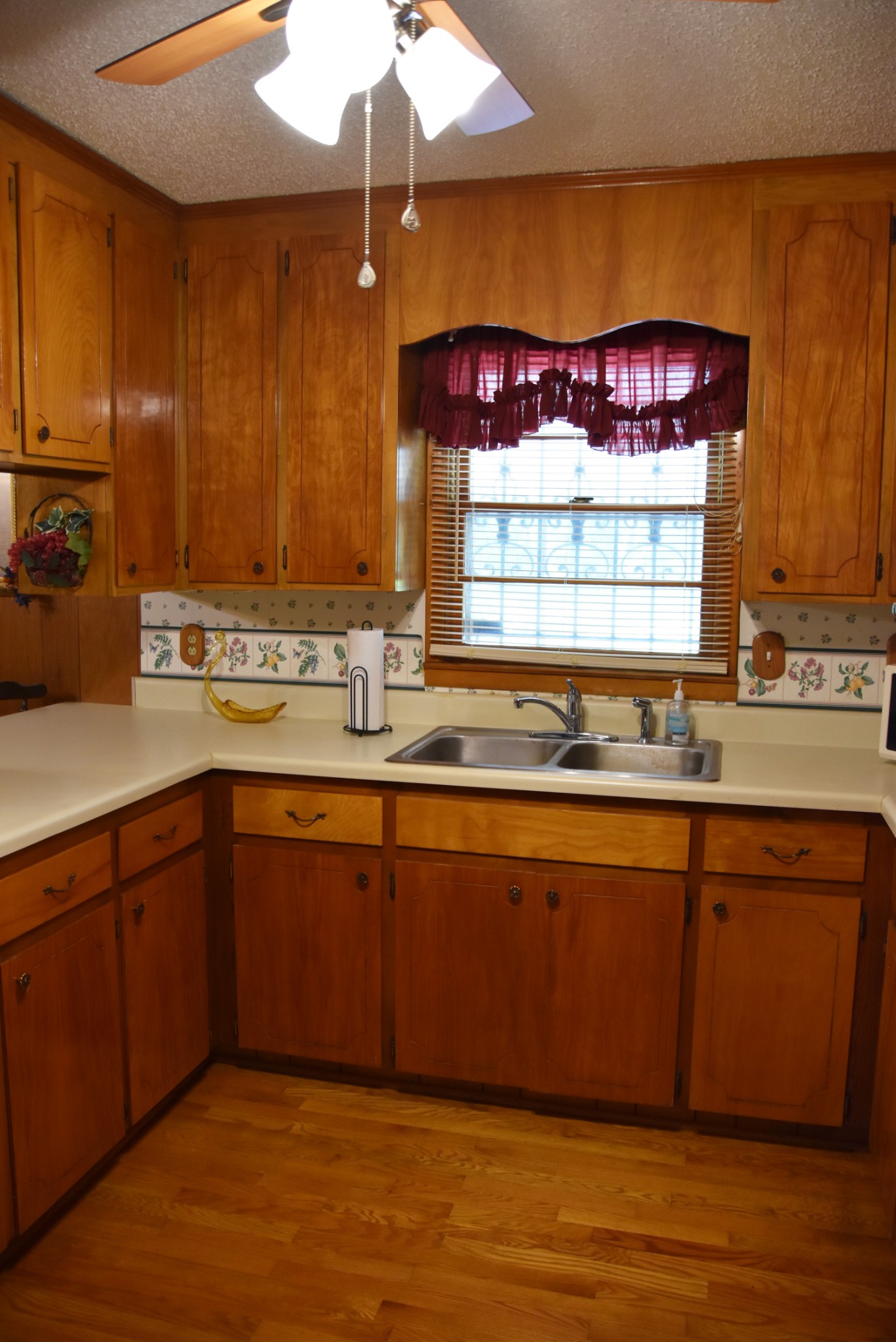 450 Main St Property Photo 21