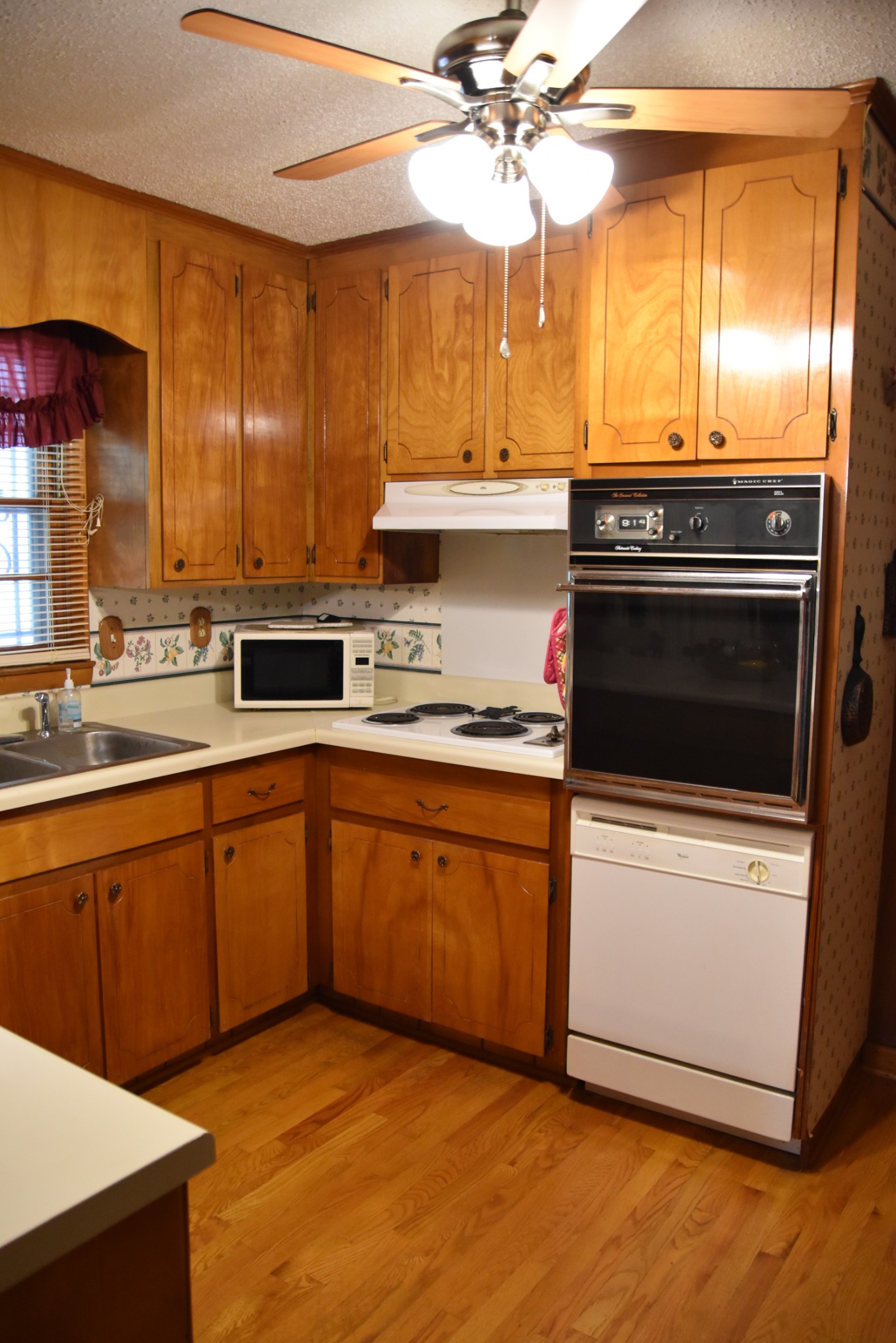 450 Main St Property Photo 25