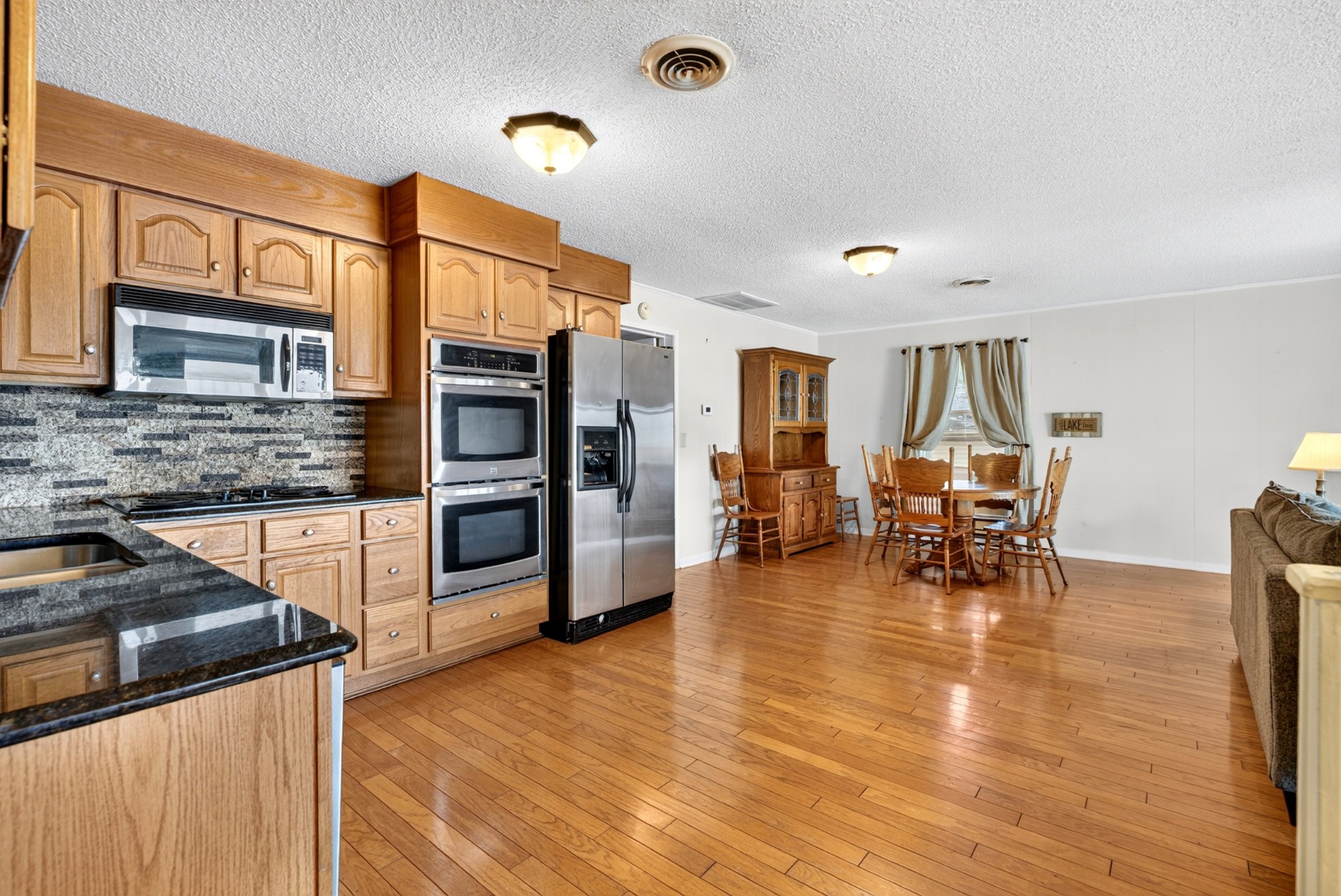 70 Hailey Ln Property Photo 10