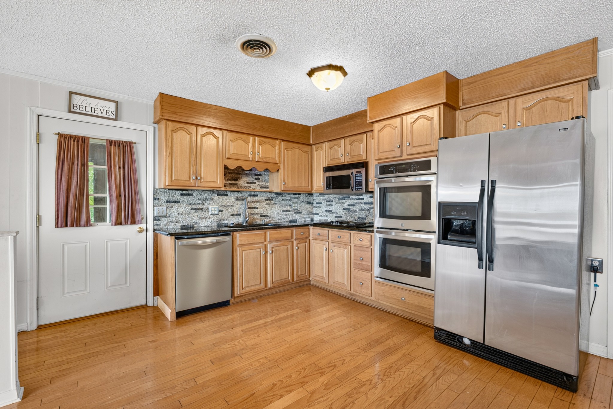 70 Hailey Ln Property Photo 11
