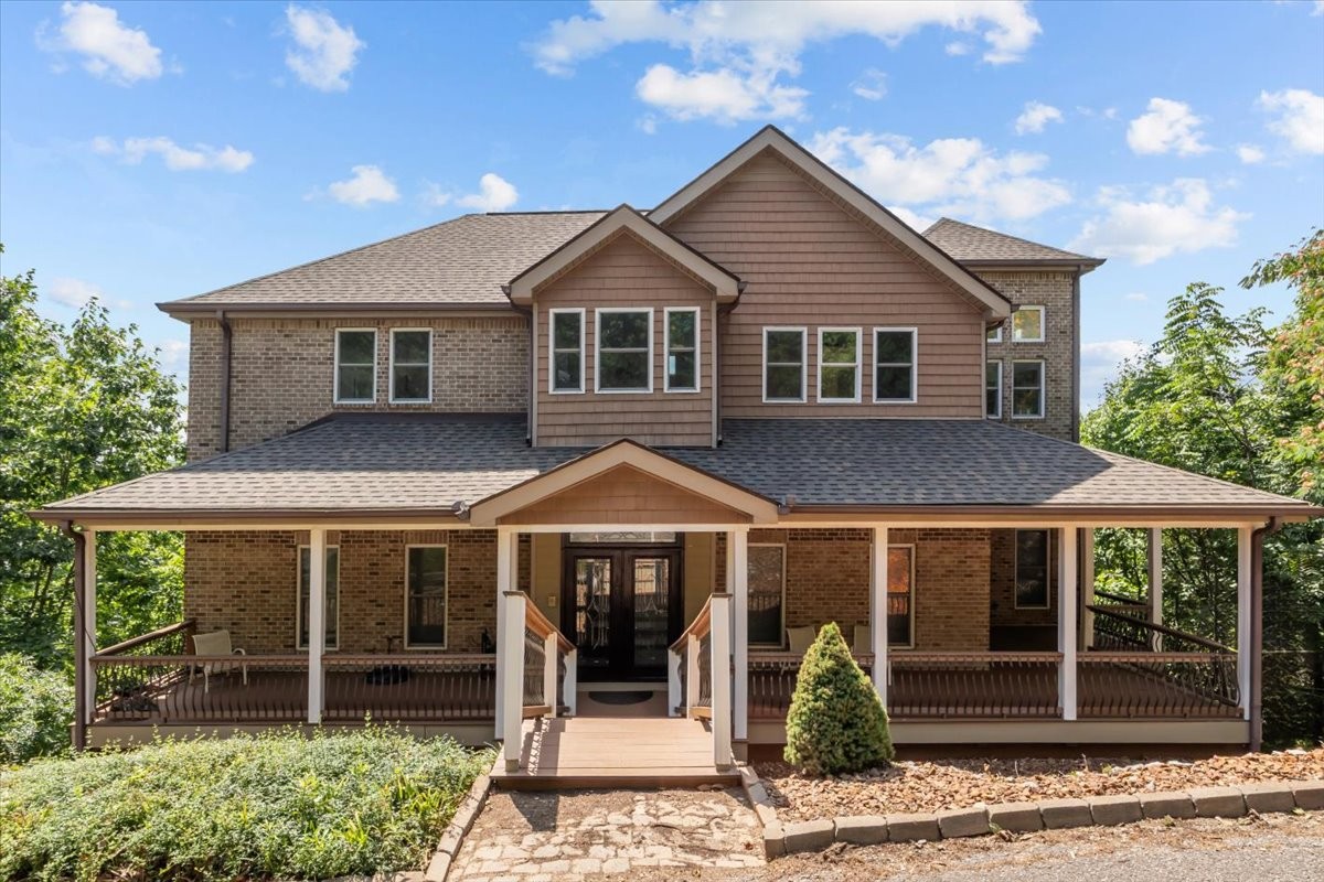 300 Sunset Ridge