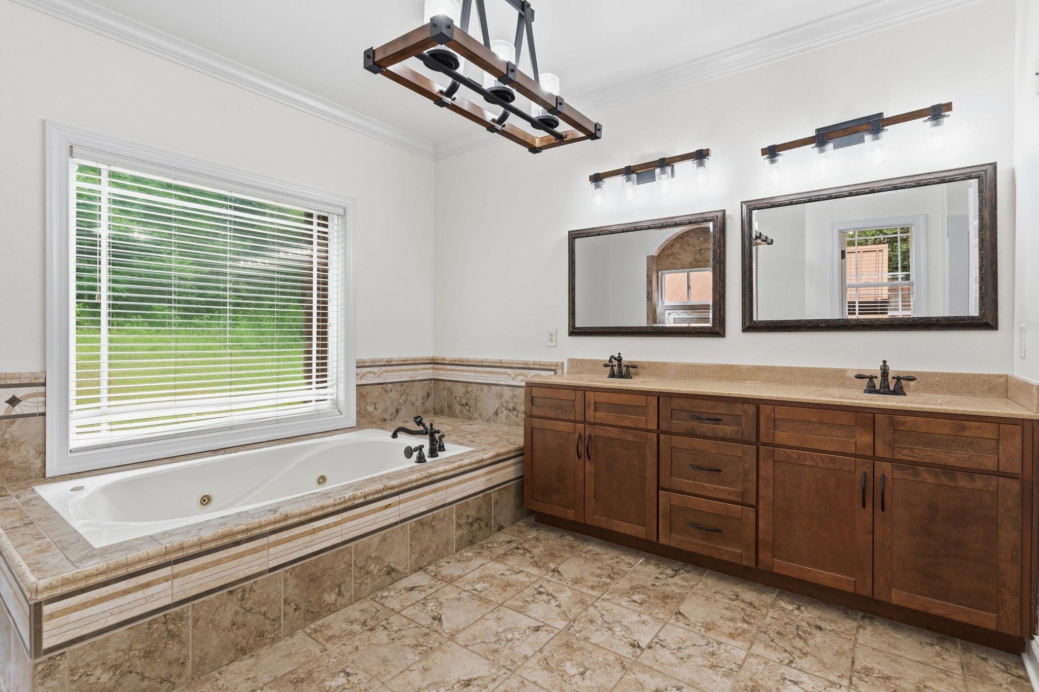 2214 Trieste Trl Property Photo 38