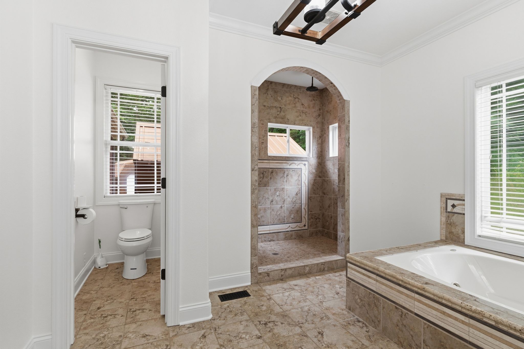 2214 Trieste Trl Property Photo 39