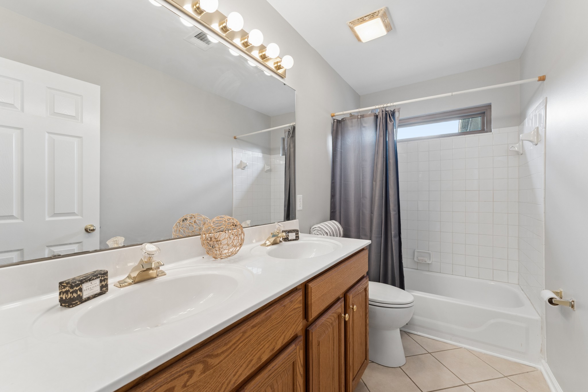 416 Mackenzie Way Property Photo 36