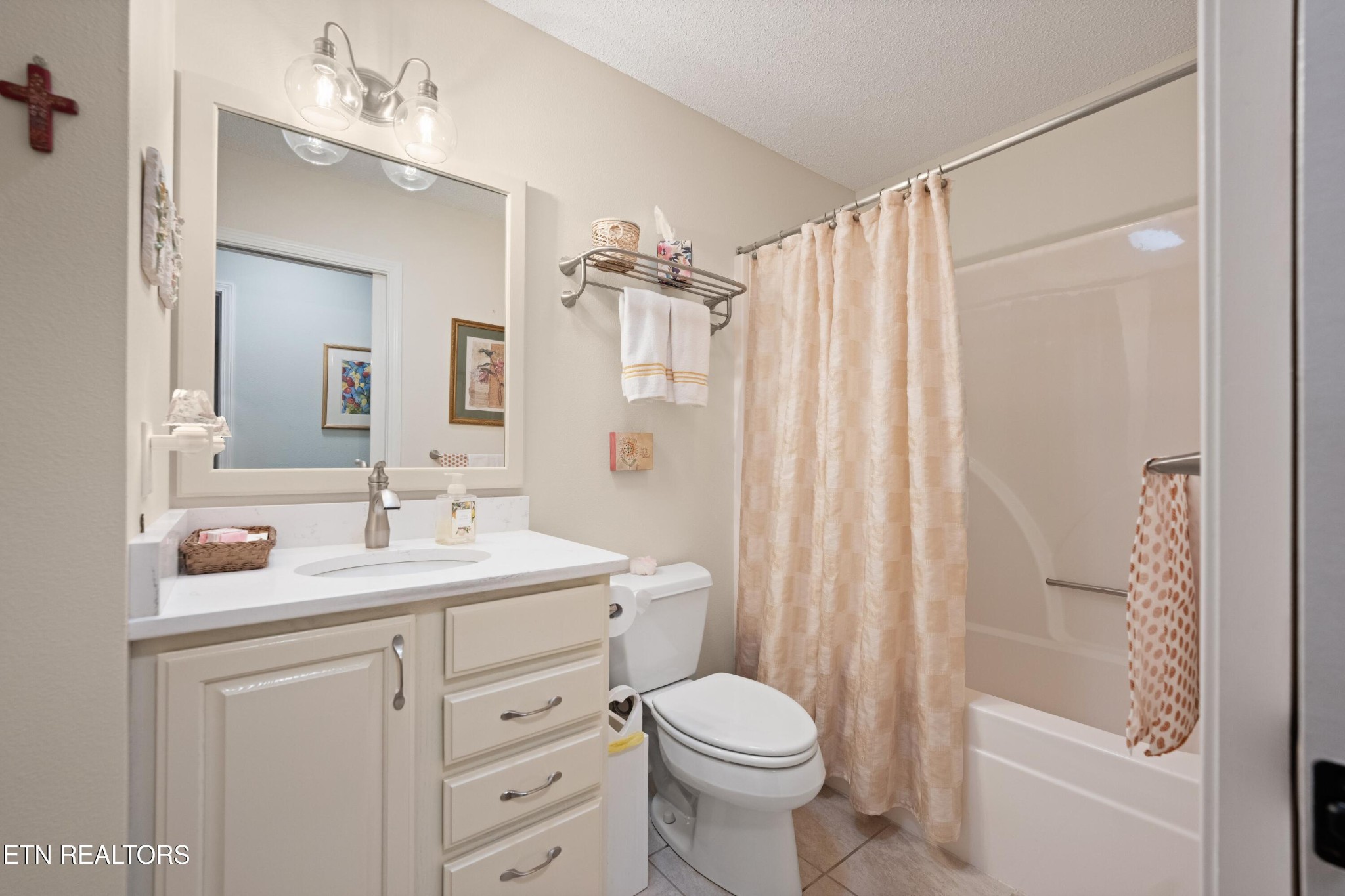 13 Kent Court Property Photo 6