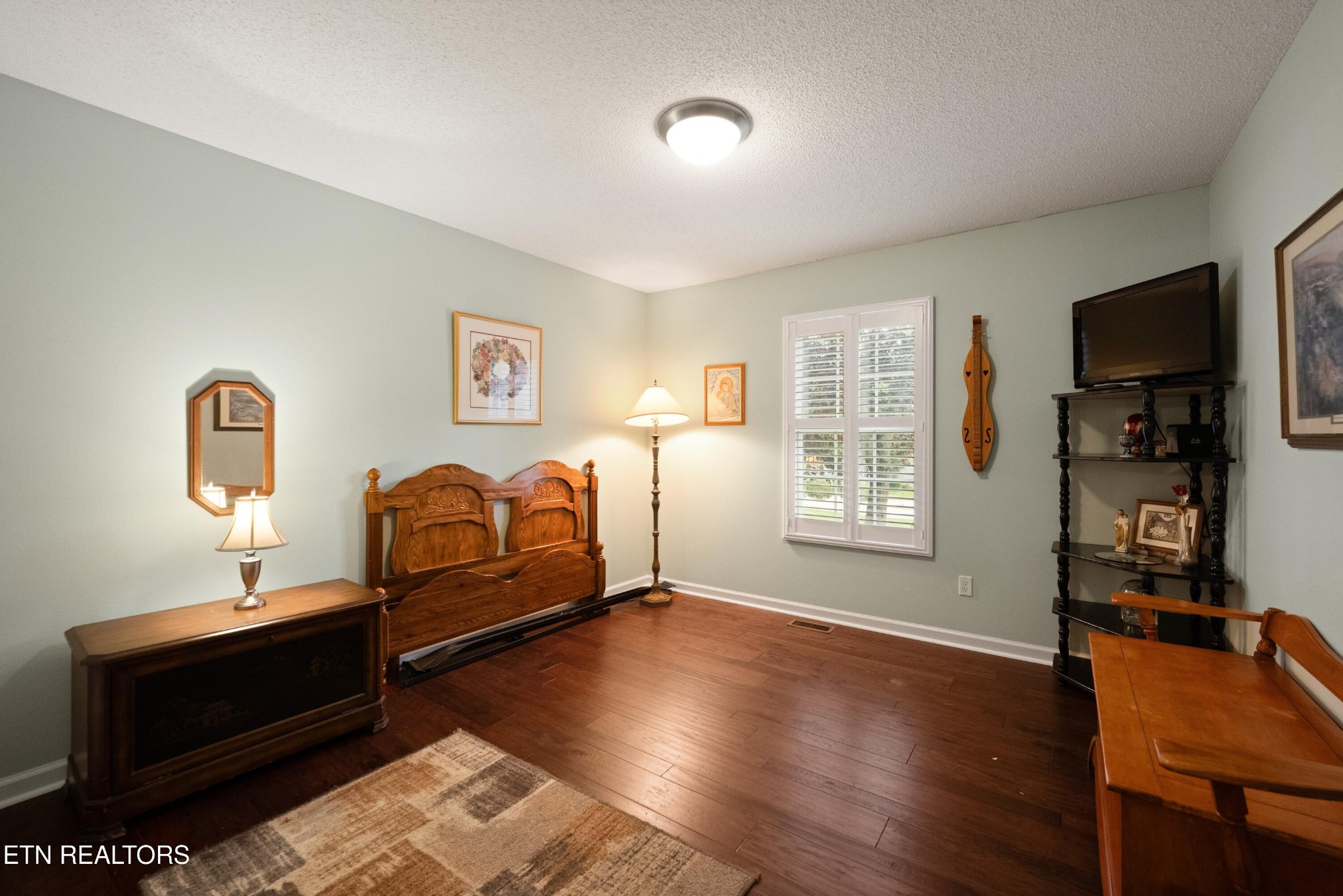 13 Kent Court Property Photo 7