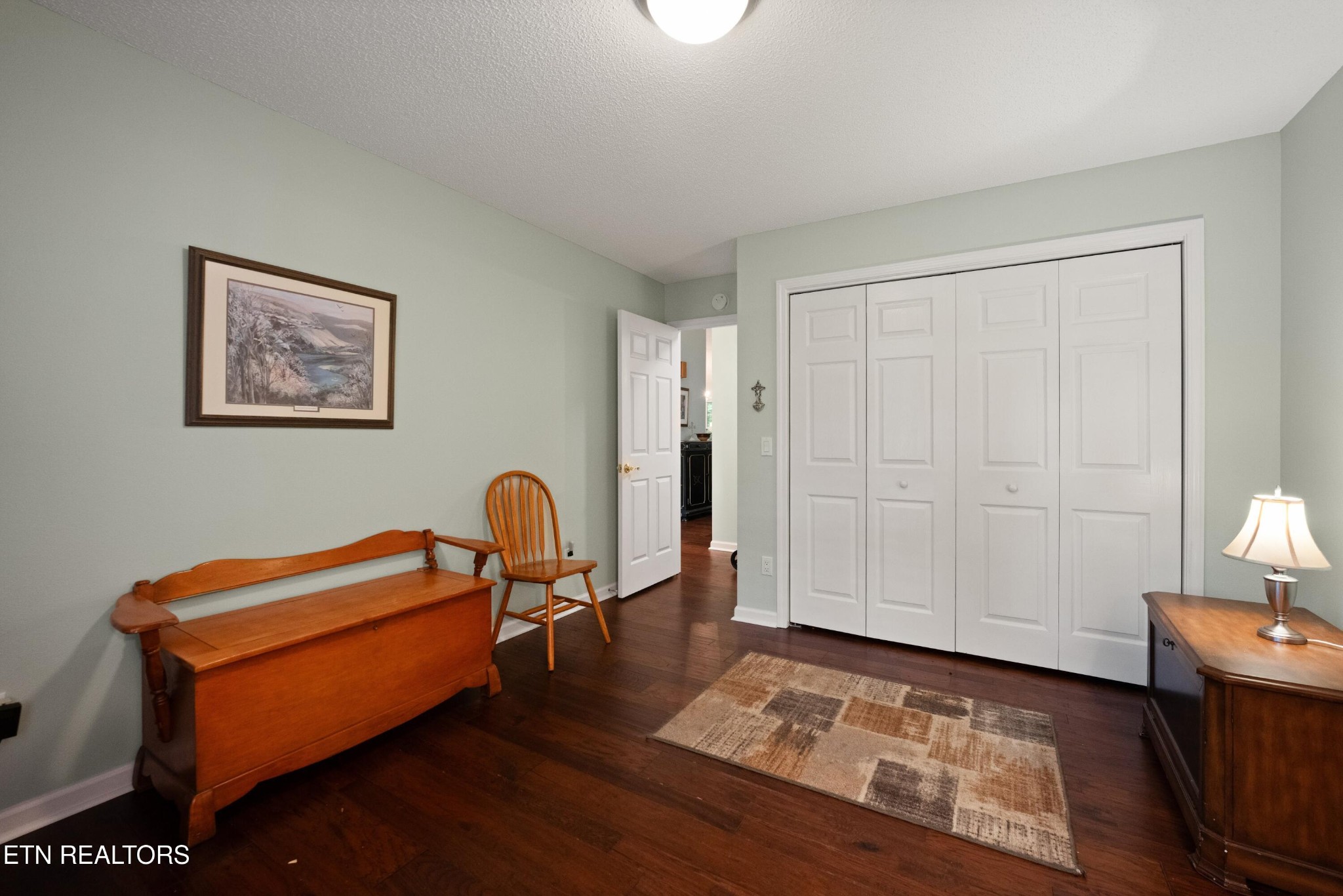 13 Kent Court Property Photo 8