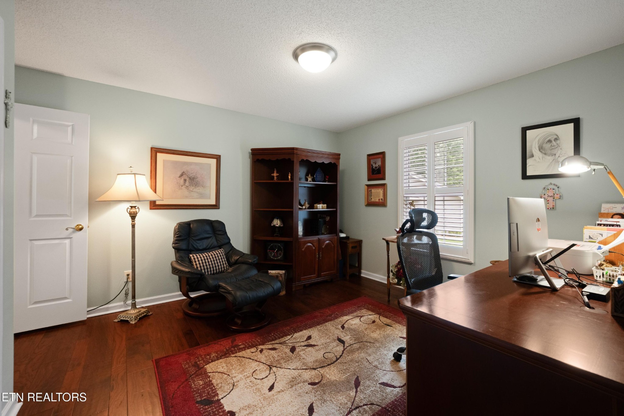 13 Kent Court Property Photo 9