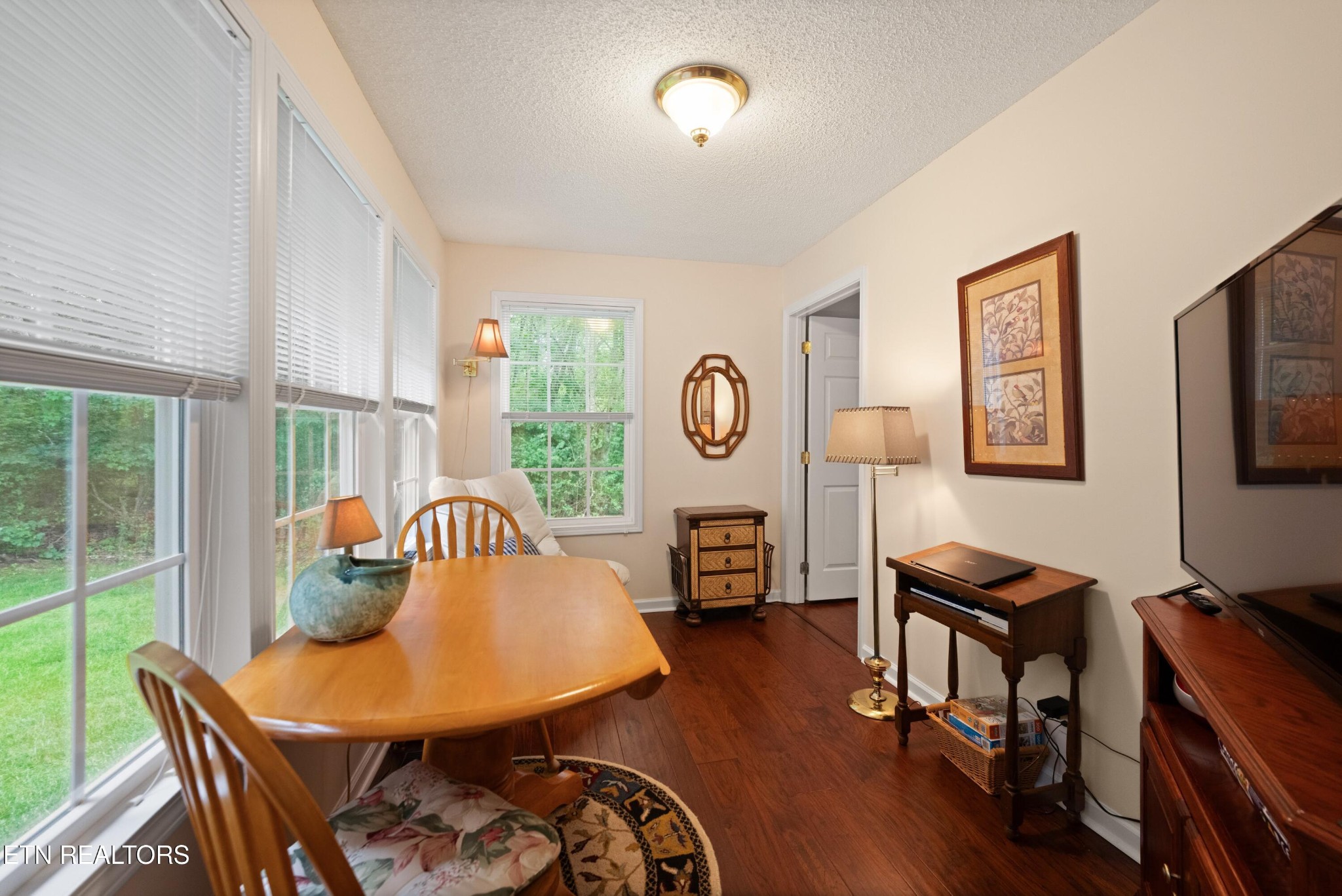 13 Kent Court Property Photo 11