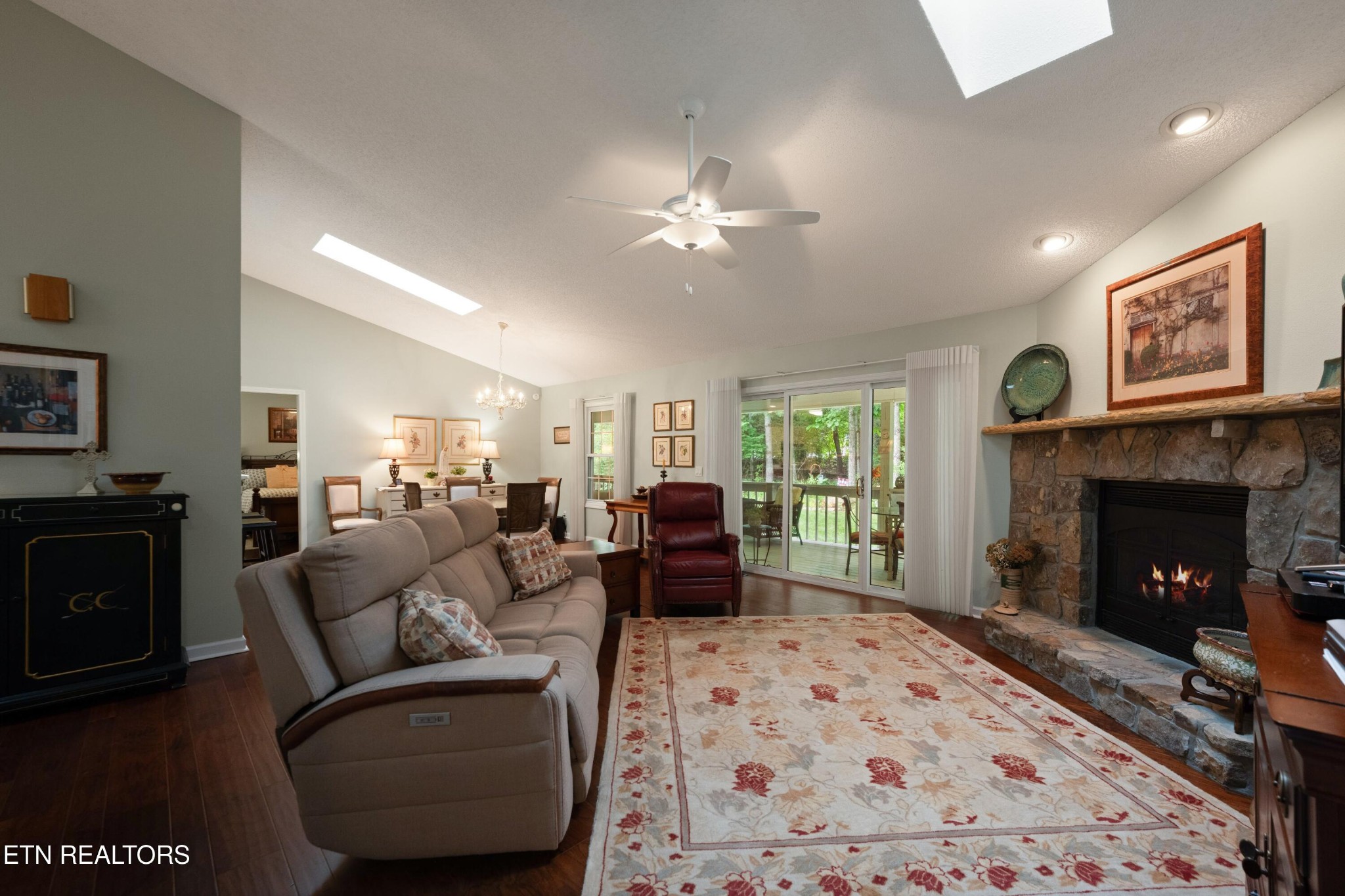 13 Kent Court Property Photo 15