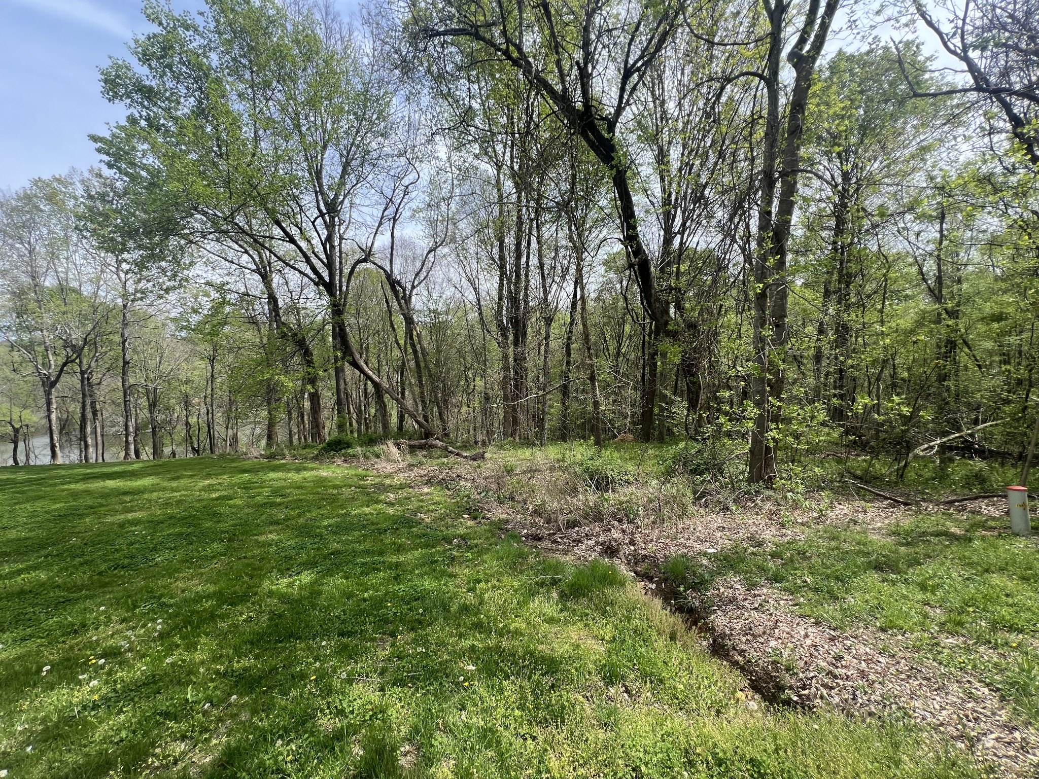 200 Lake Ridge Rd Property Photo 3