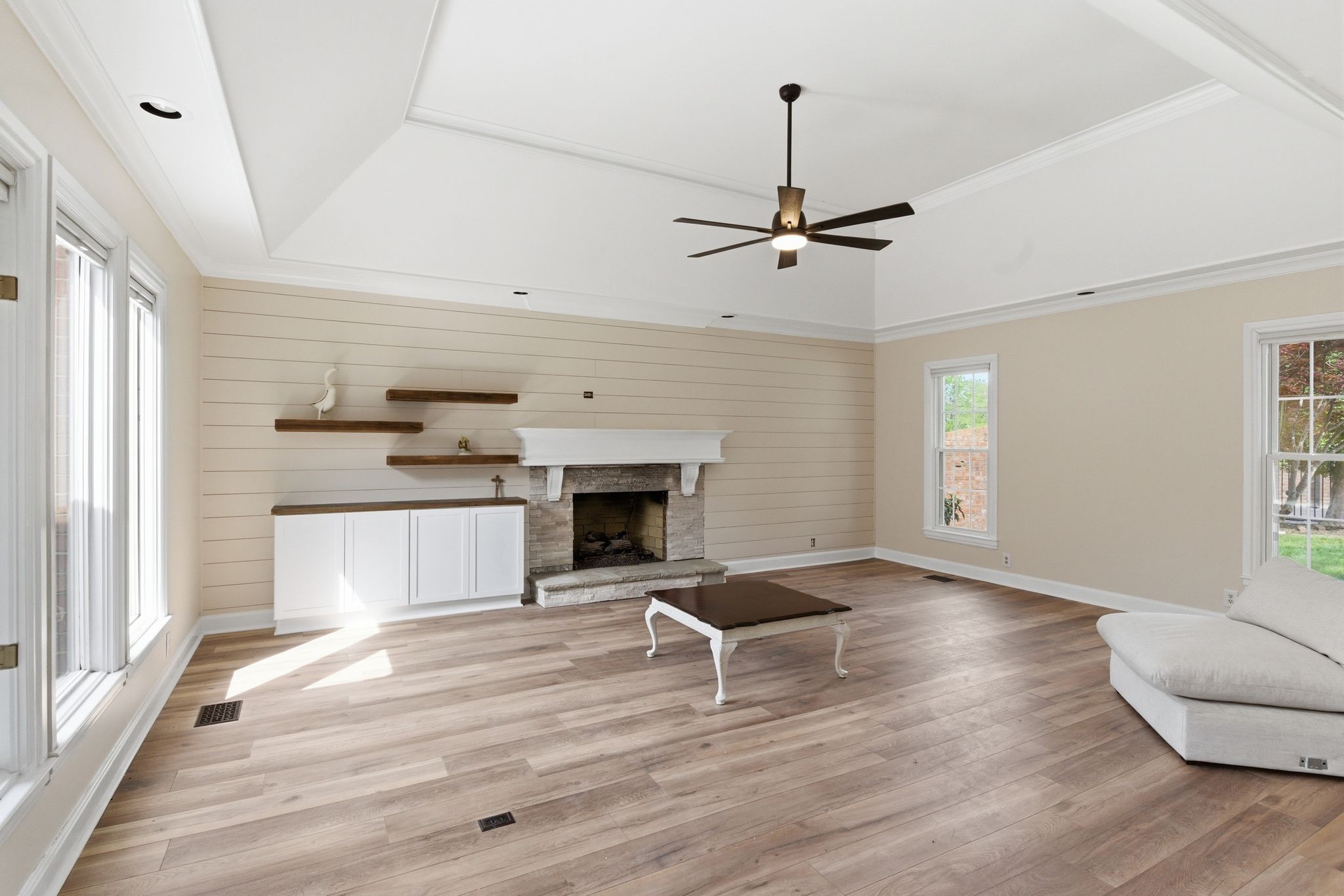 100 Carriage Way Property Photo 7