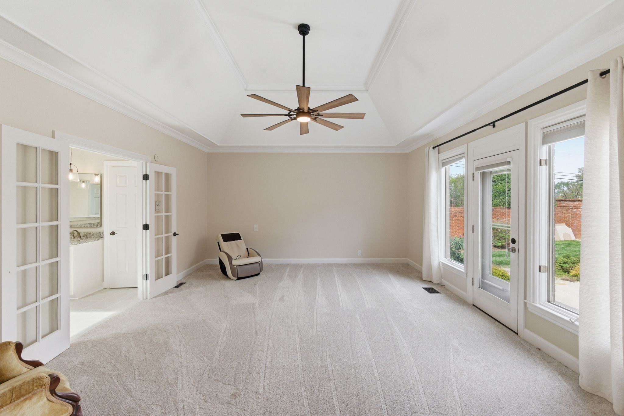 100 Carriage Way Property Photo 18