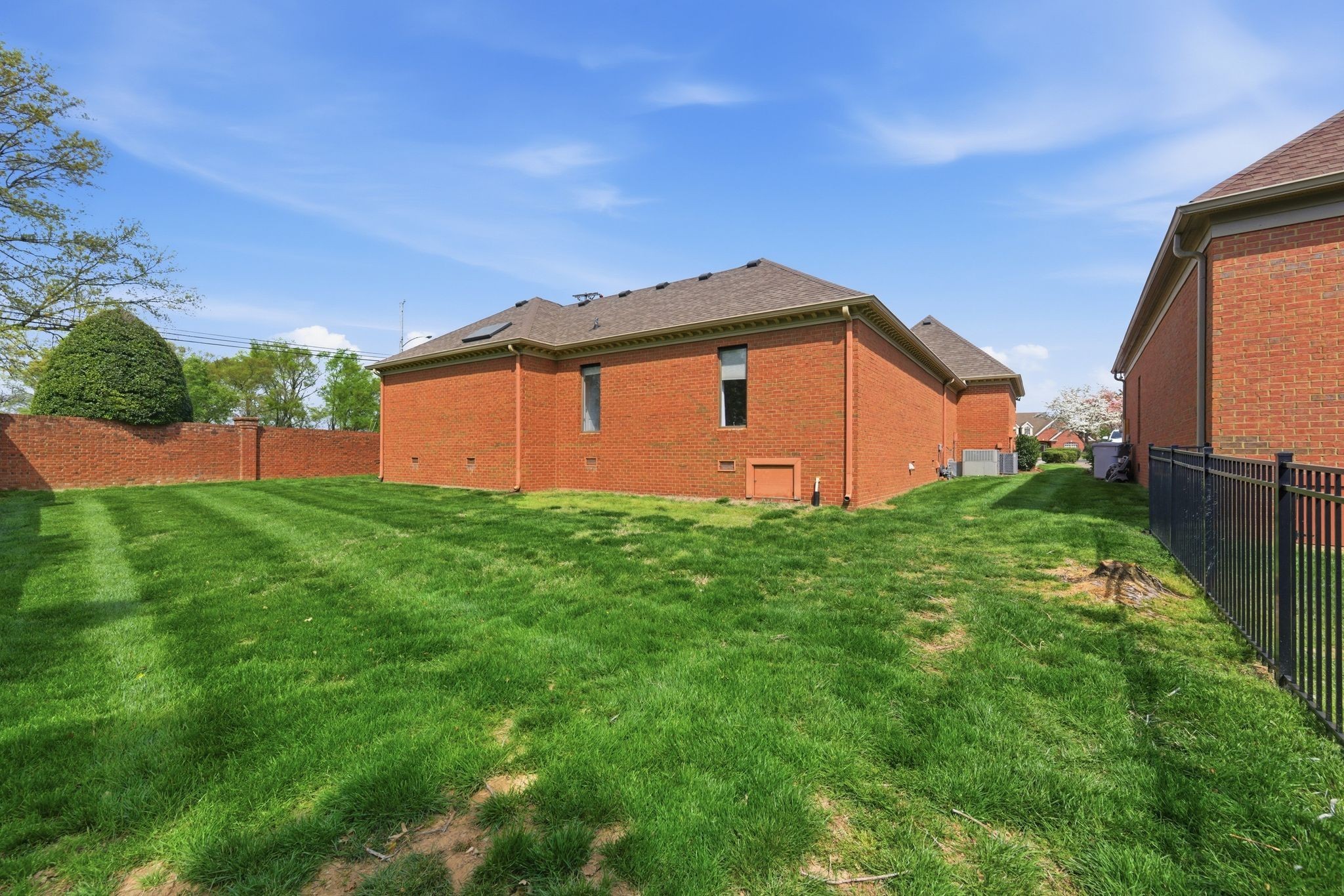 100 Carriage Way Property Photo 34